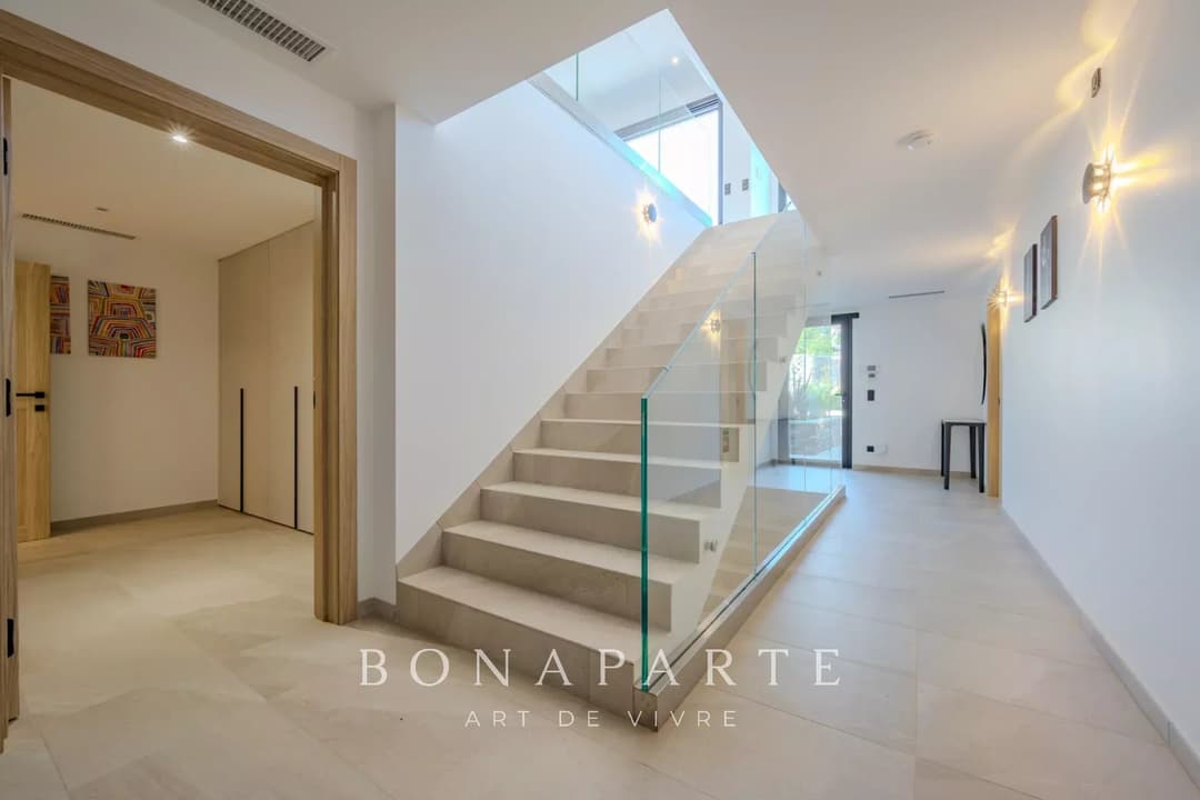 EXCLUSIVITE : Magnifique "villa appartement" en duplex avec très belle vue mer - Photo 16
