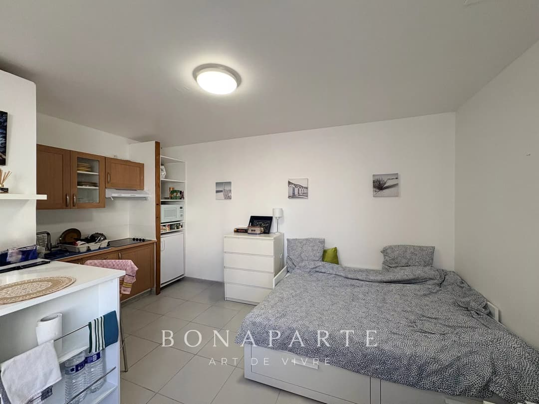 INVESTISSEMENT LOCATIF SÉCURISÉ AUX BEAUX-ARTS - Photo 2