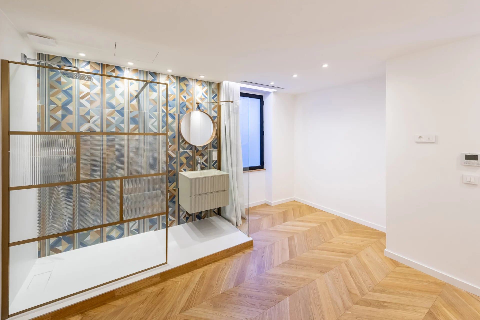 Magnifique cachet pour cet appartement T3 de 107m² situé en plein centre-ville à moins de 50m de la mer - Photo 13