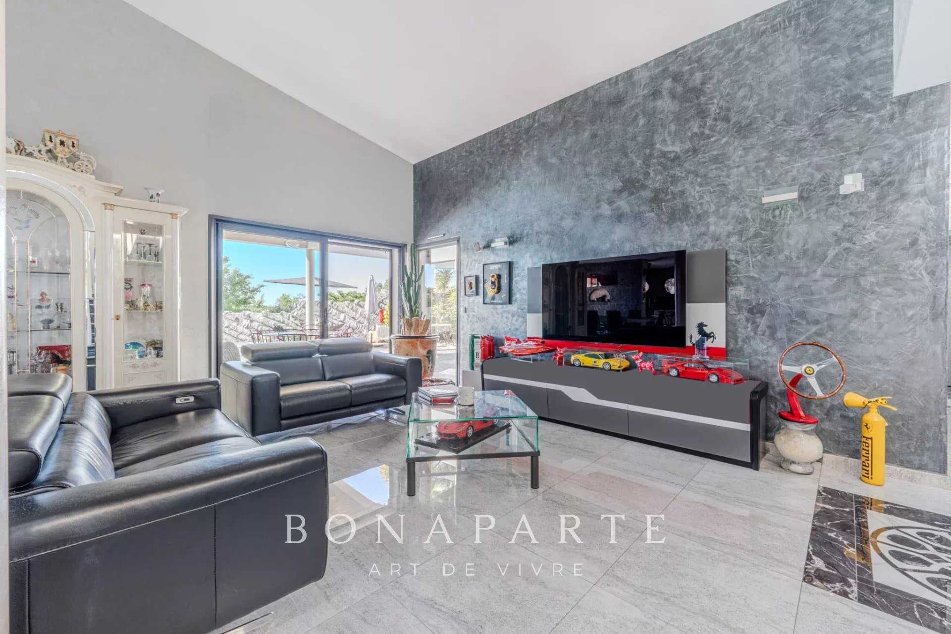 NÎMES - VILLA CONTEMPORAINE AVEC PISCINE ET GRAND GARAGE - Photo 7