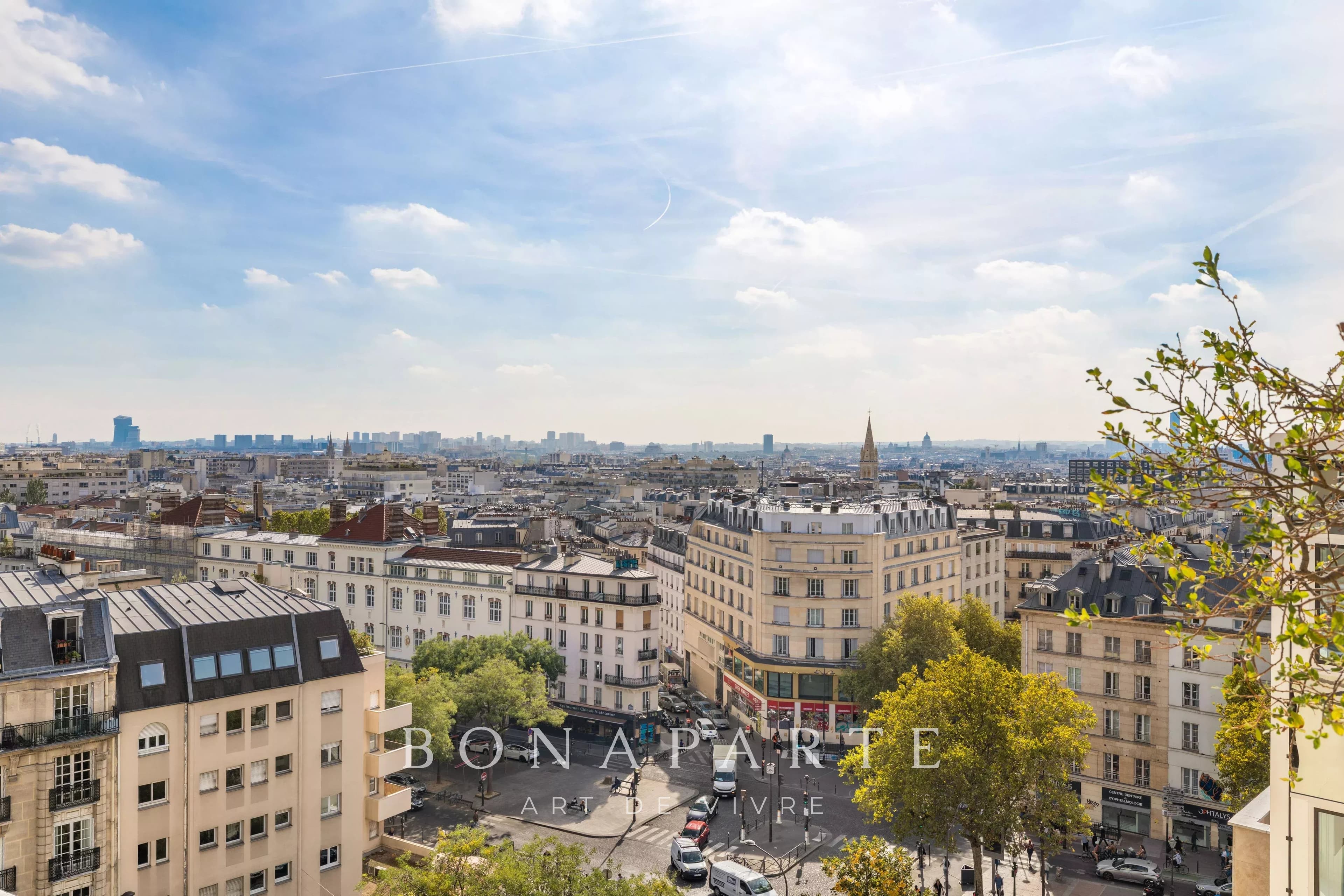 SOUS OFFRE  : PARIS XIXe – BELLEVILLE – DERNIER ÉTAGE - ROOFTOP DE 92 M² AVEC TERRASSE DE 68 M² - Photo 1