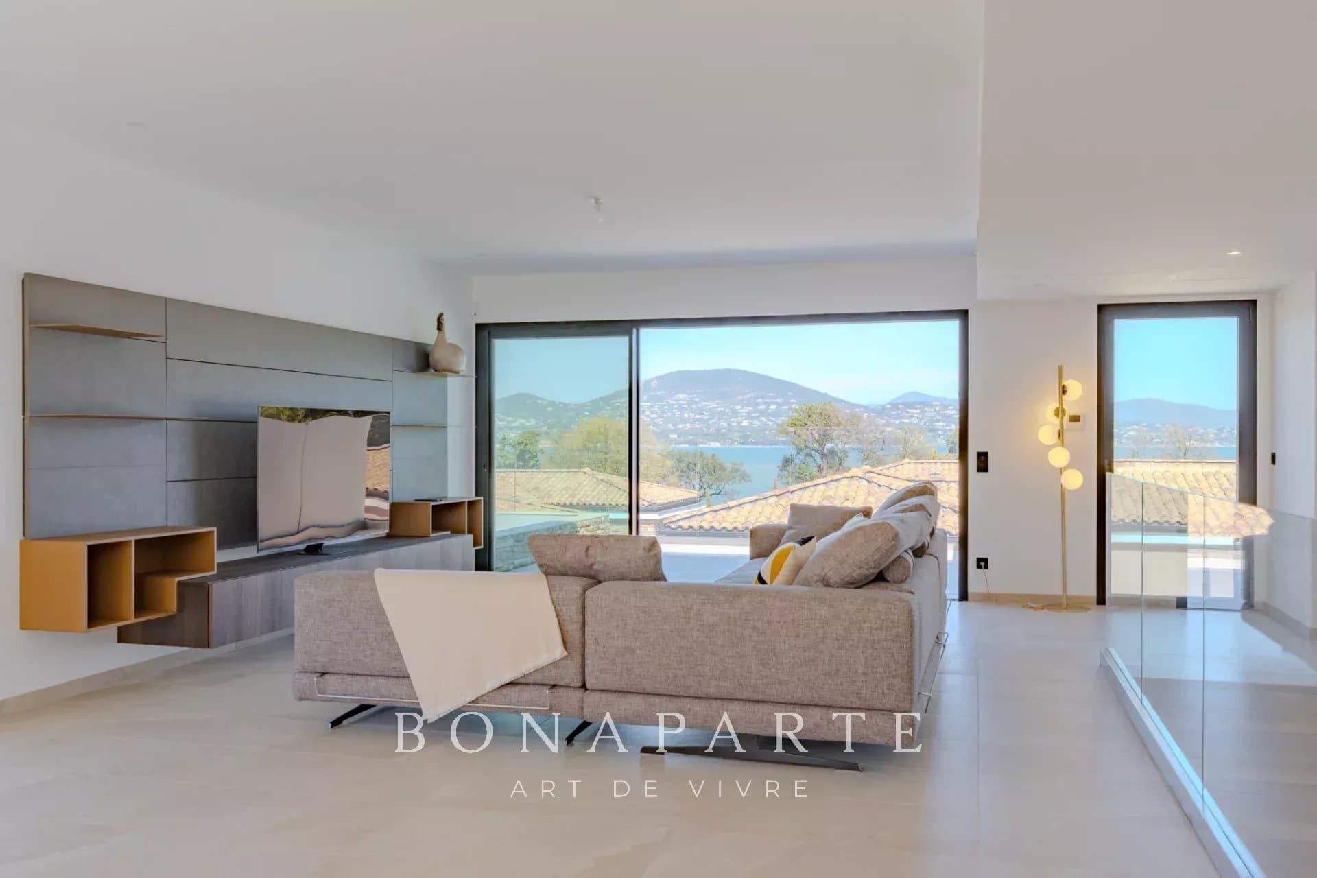 EXCLUSIVITE : Magnifique "villa appartement" en duplex avec magnifique vue mer - Photo 9
