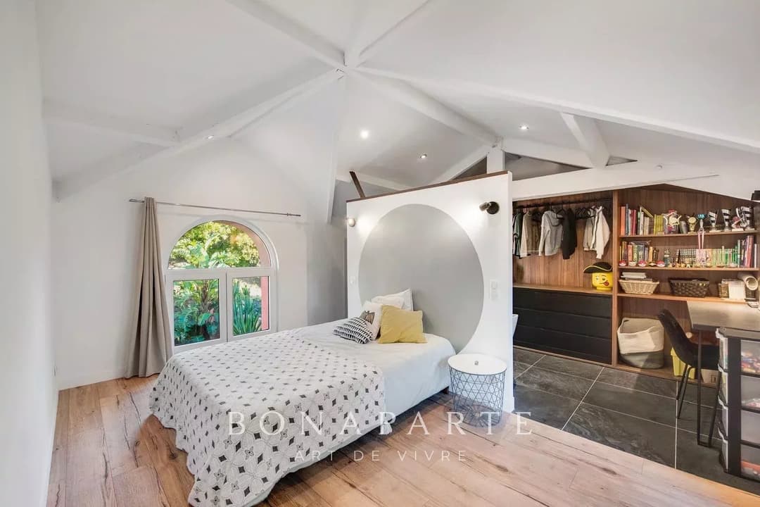 EXCLUSIF  SAINT RAPHAEL / PLATEAU NOTRE DAME - VILLA RENOVEE - Photo 9