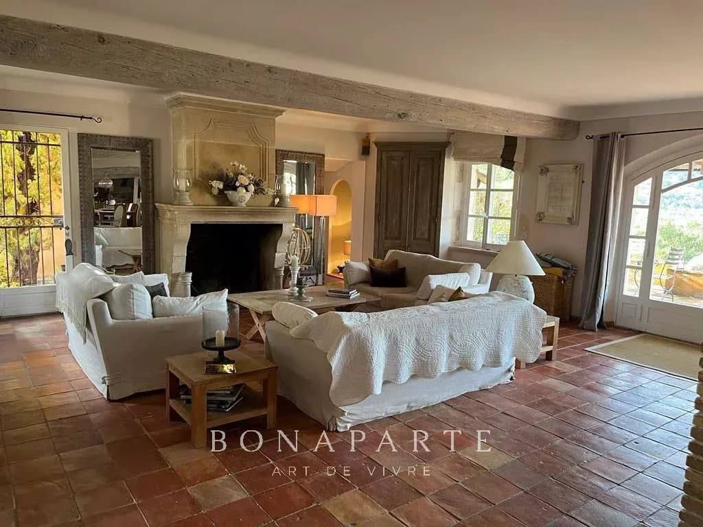 Propriété de charme située au Plan de la Tour, dans un parc de 2ha, avec vue panoramique sur les collines - Photo 3