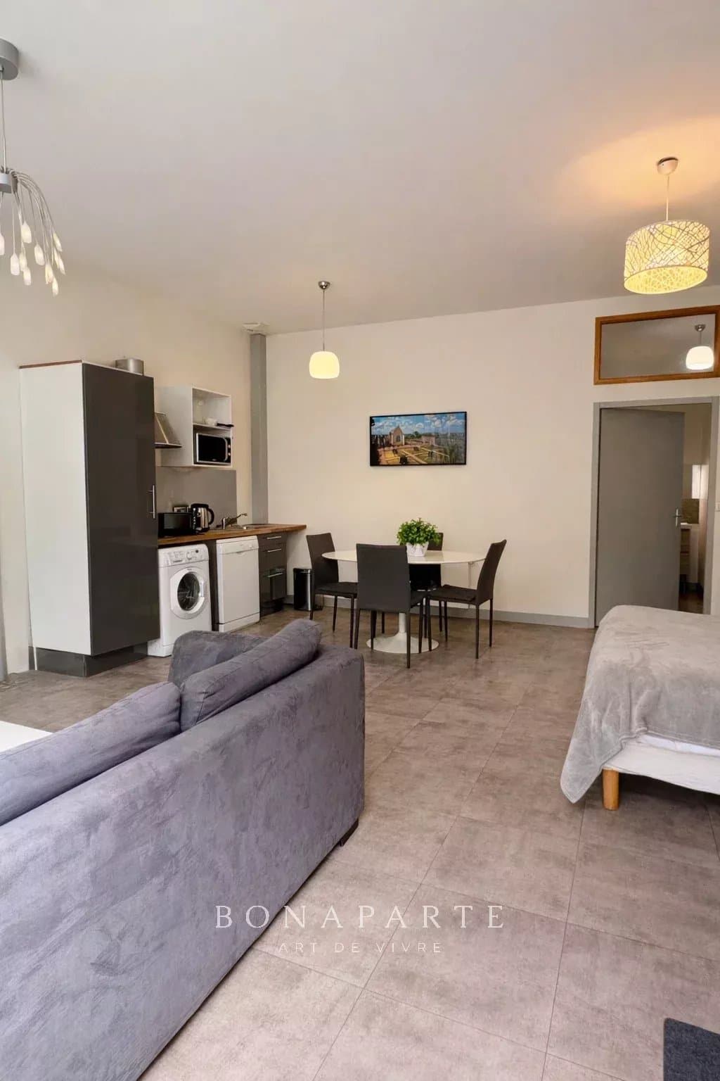 STUDIO 40 M² PROCHE DU PALAIS DE JUSTICE D'ANGERS - Photo 2