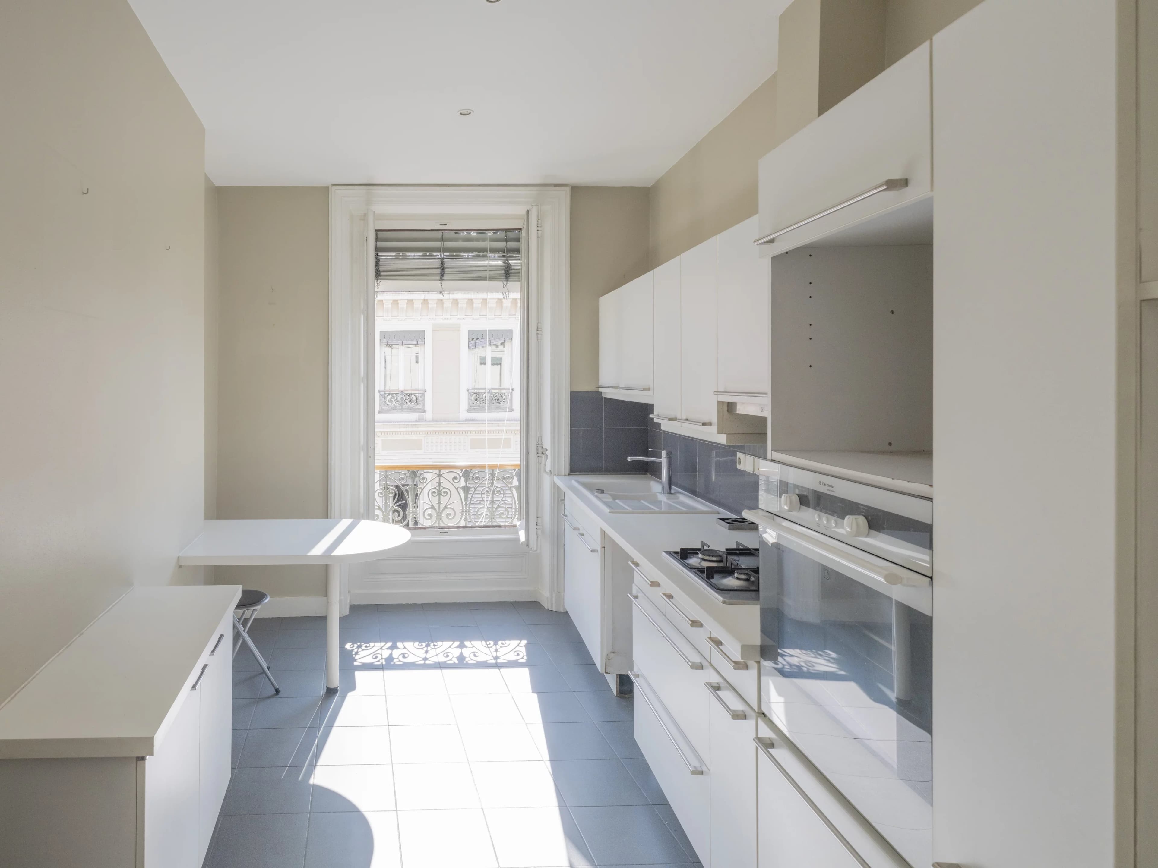 APPARTEMENT BOURGEOIS - LYON 6 - 131m² - EXPOSITION SUD et EST - Photo 16