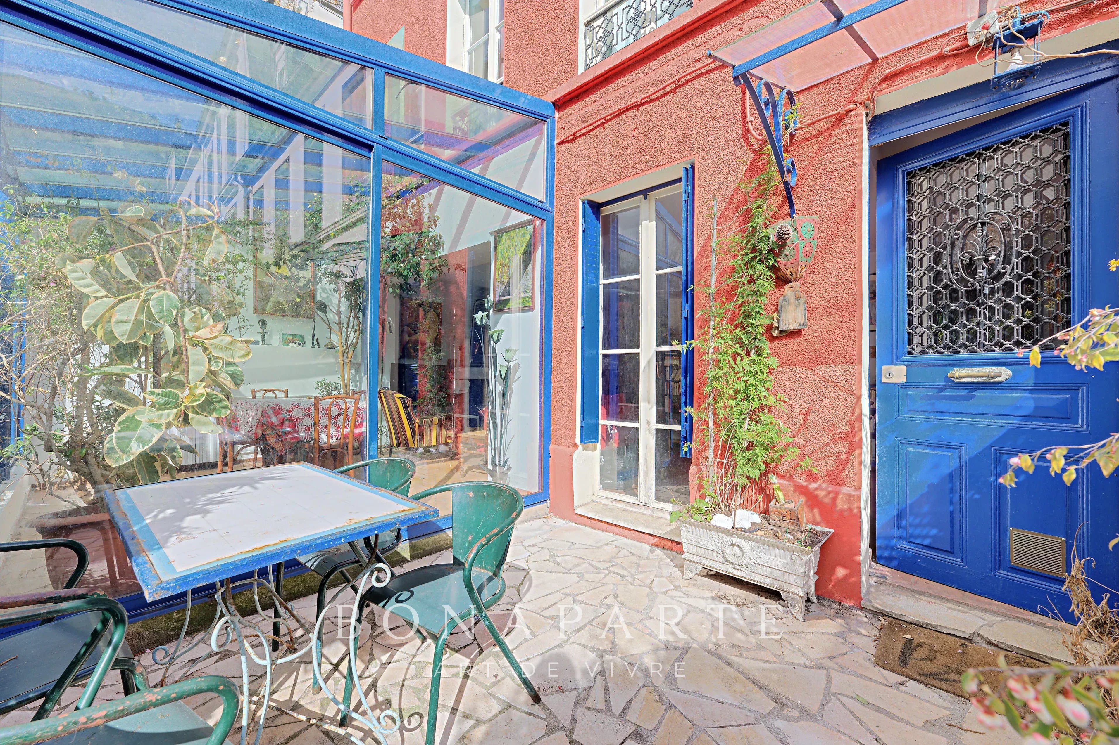 PARIS 19 - Sunny house with garden