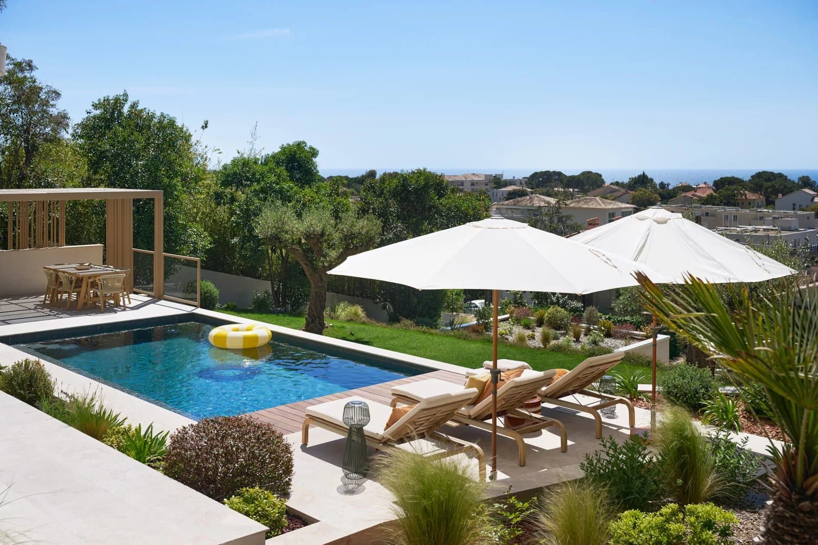 Villa Belle Epoque rénovée avec vue mer dominante, piscine, dépendance et jardin - Photo 5