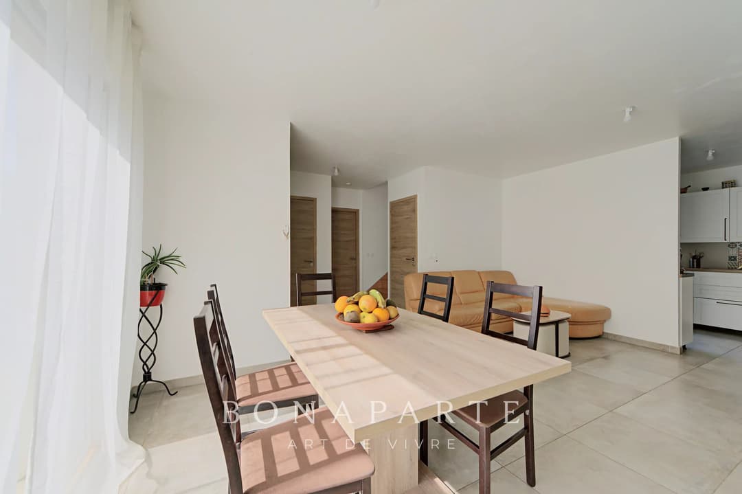 MAISONS-LAFFITTE, MAISON RECENTE À PROXIMITÉ IMMÉDIATE DU CENTRE-VILLE - Photo 6