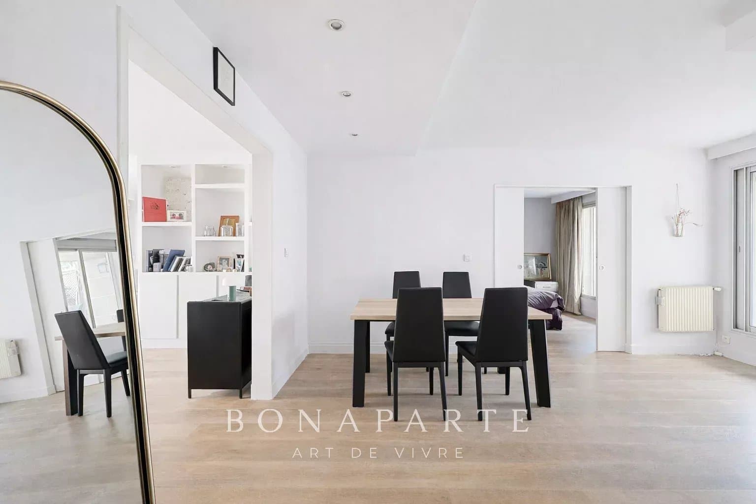 Appartement traversant avec deux terrasses - Photo 4