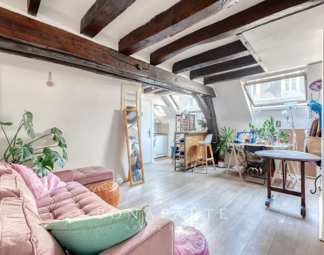 Charmant 2 pièces - Place des Vosges - Photo 3