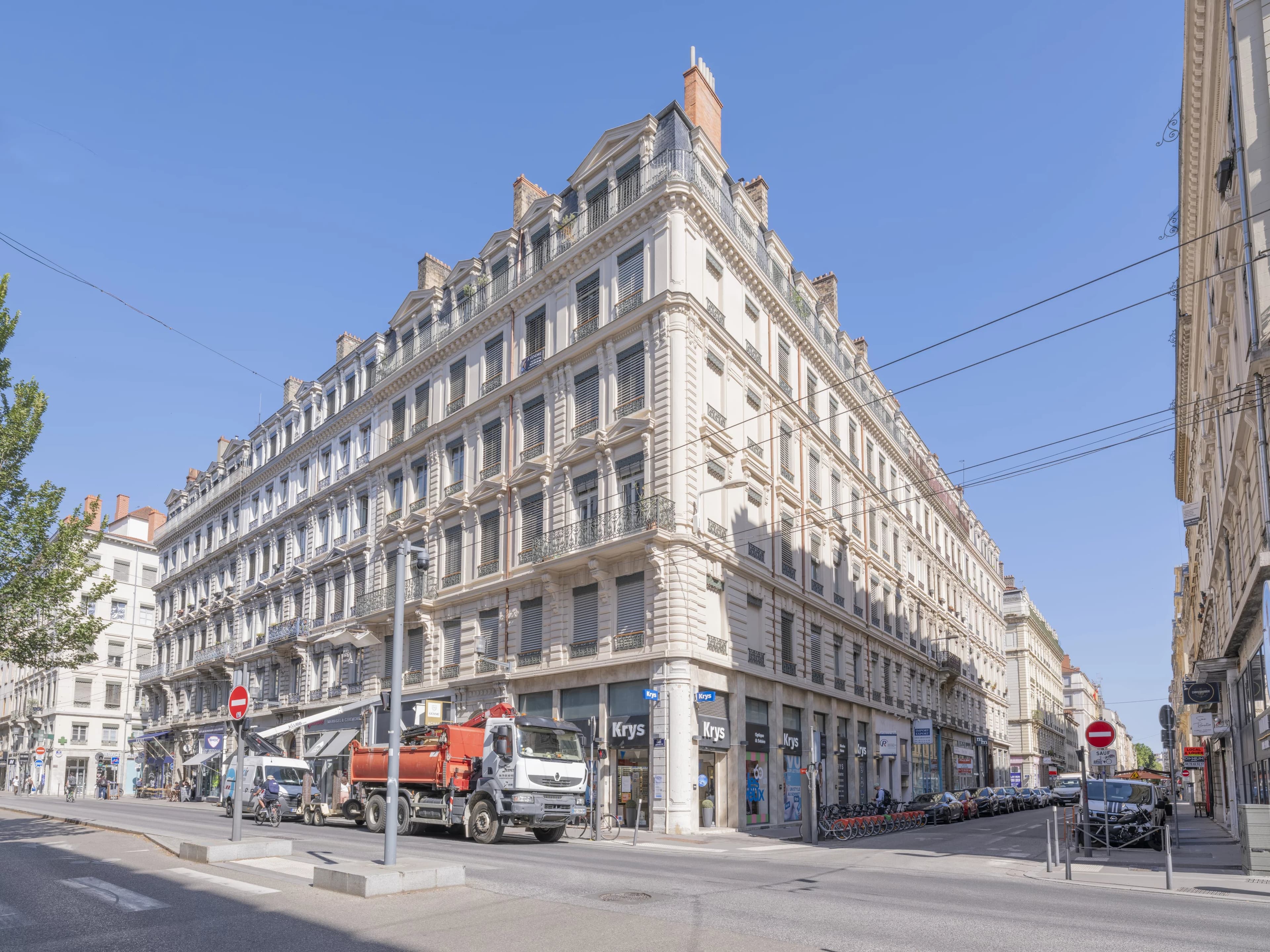 APPARTEMENT BOURGEOIS - LYON 6 - 131m² - EXPOSITION SUD et EST - Photo 17