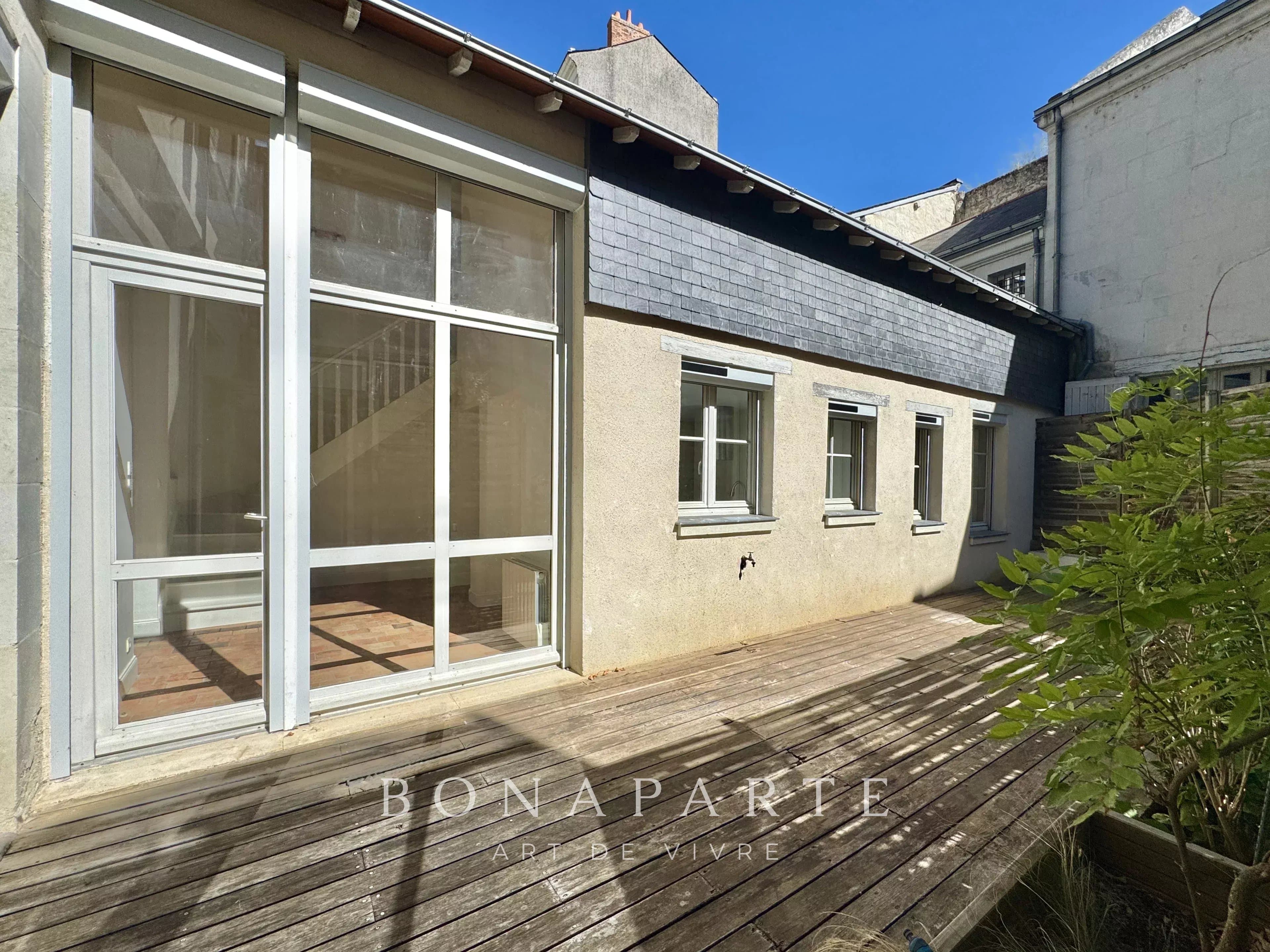SAUMUR - APPARTEMENT DE PLAIN-PIED - 88 M² - Photo 2