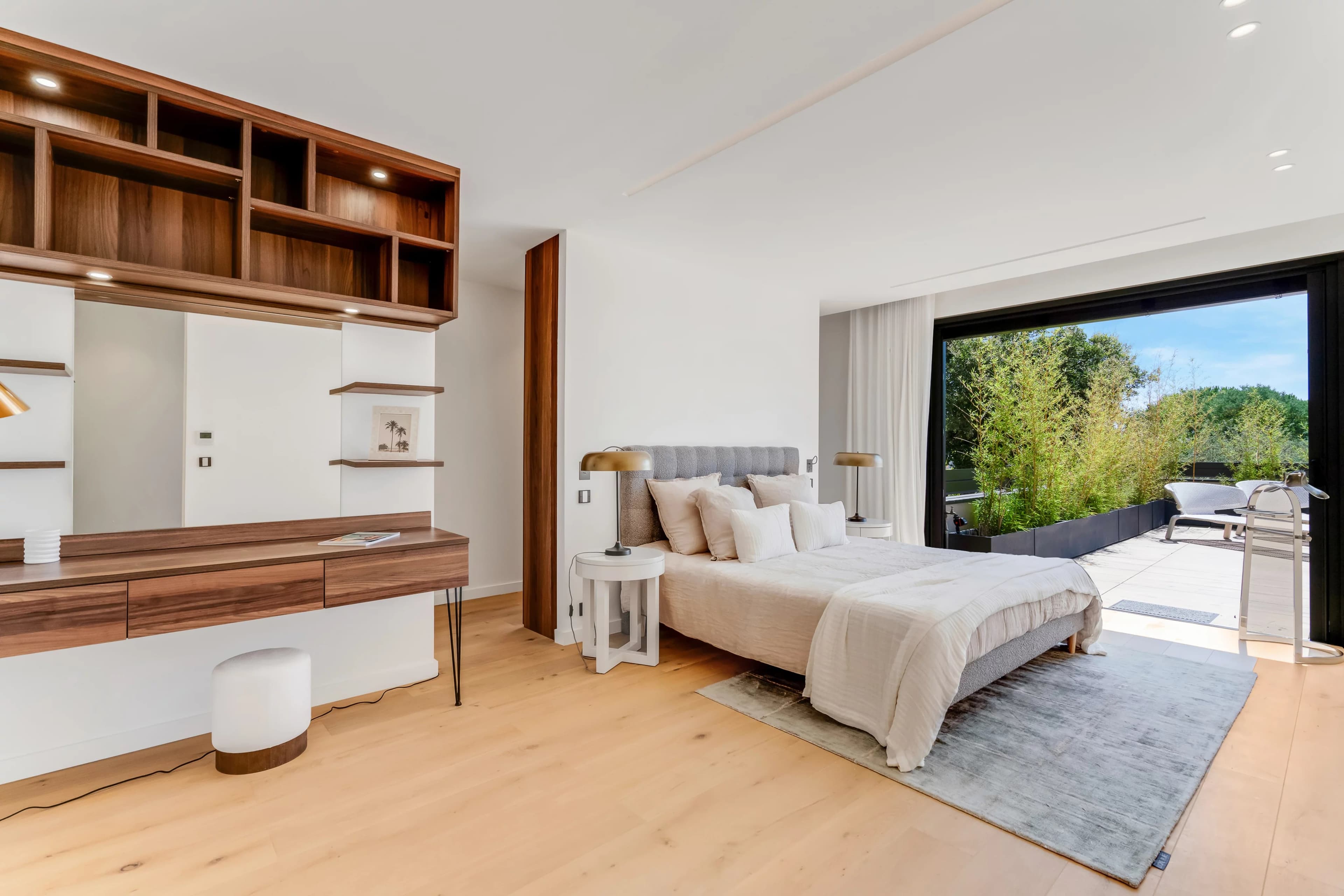 SAINTE-MAXIME - JOLIE VILLA CONTEMPORAINE DE 230m² - A PIEDS DE LA PLAGE DE LA NARTELLE - Photo 8