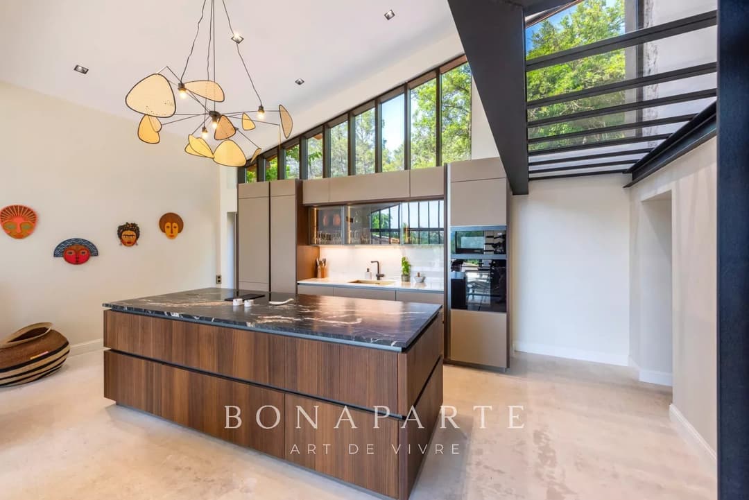 RARE : Superbe propriété en pierre d'une surface totale de plus de 450 m² entièrement rénovée - Photo 9