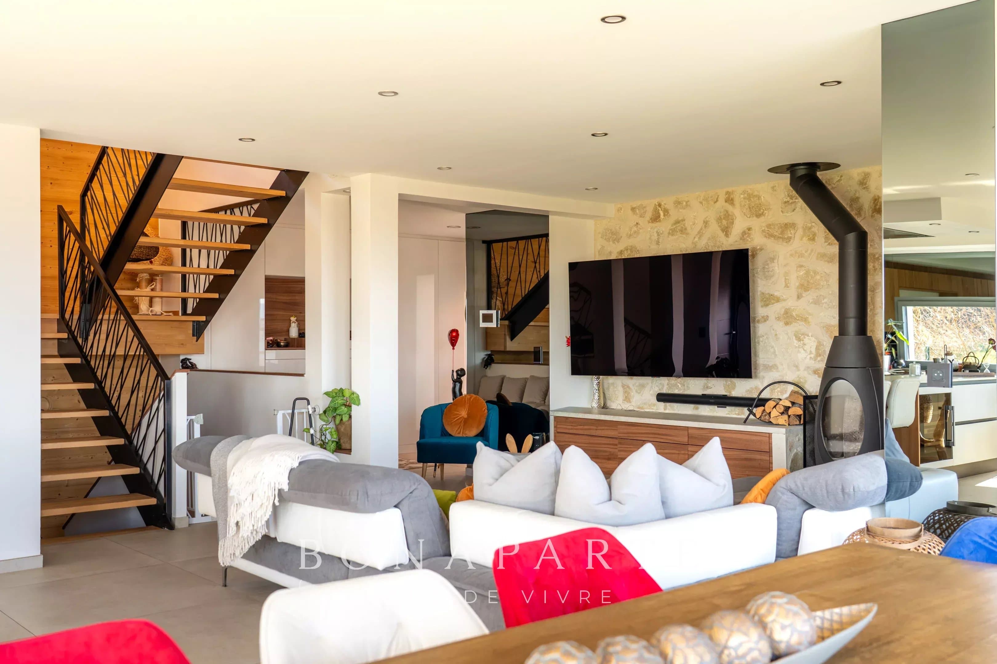 THOIRY - PROPRIETE CONTEMPORAINE - VUE SUR LES ALPES - Photo 5