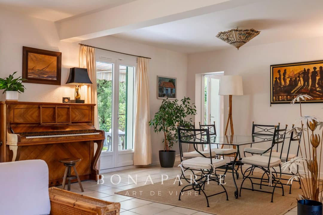 Échenevex – Maison familiale dans un environnement recherché - Photo 4