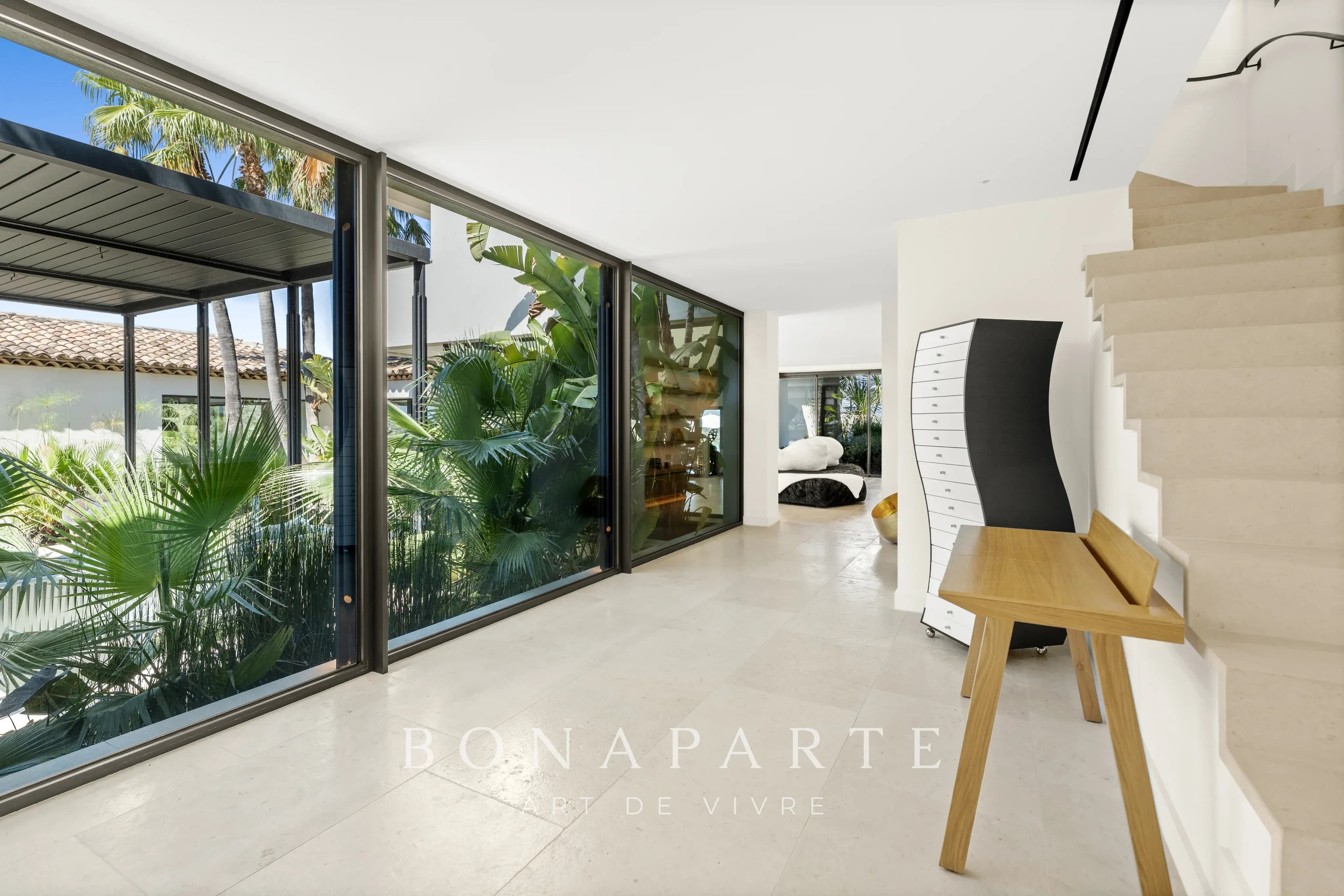 SAINT-TROPEZ — PROPRIÉTÉ D’EXCEPTION FACE À LA MÉDITERRANÉE - Photo 14