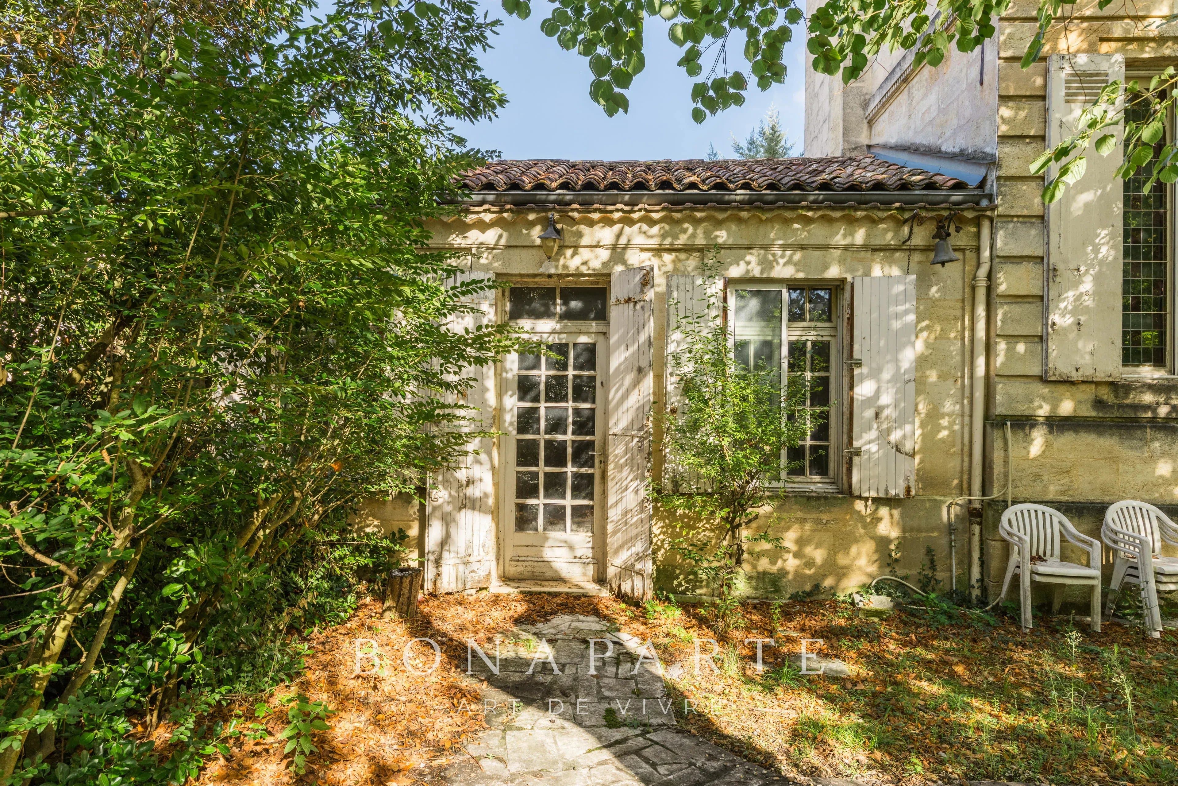 LE BOUSCAT – Magnifique demeure bourgeoise de 480 m² à réinventer, potentiel exceptionnel - Photo 18