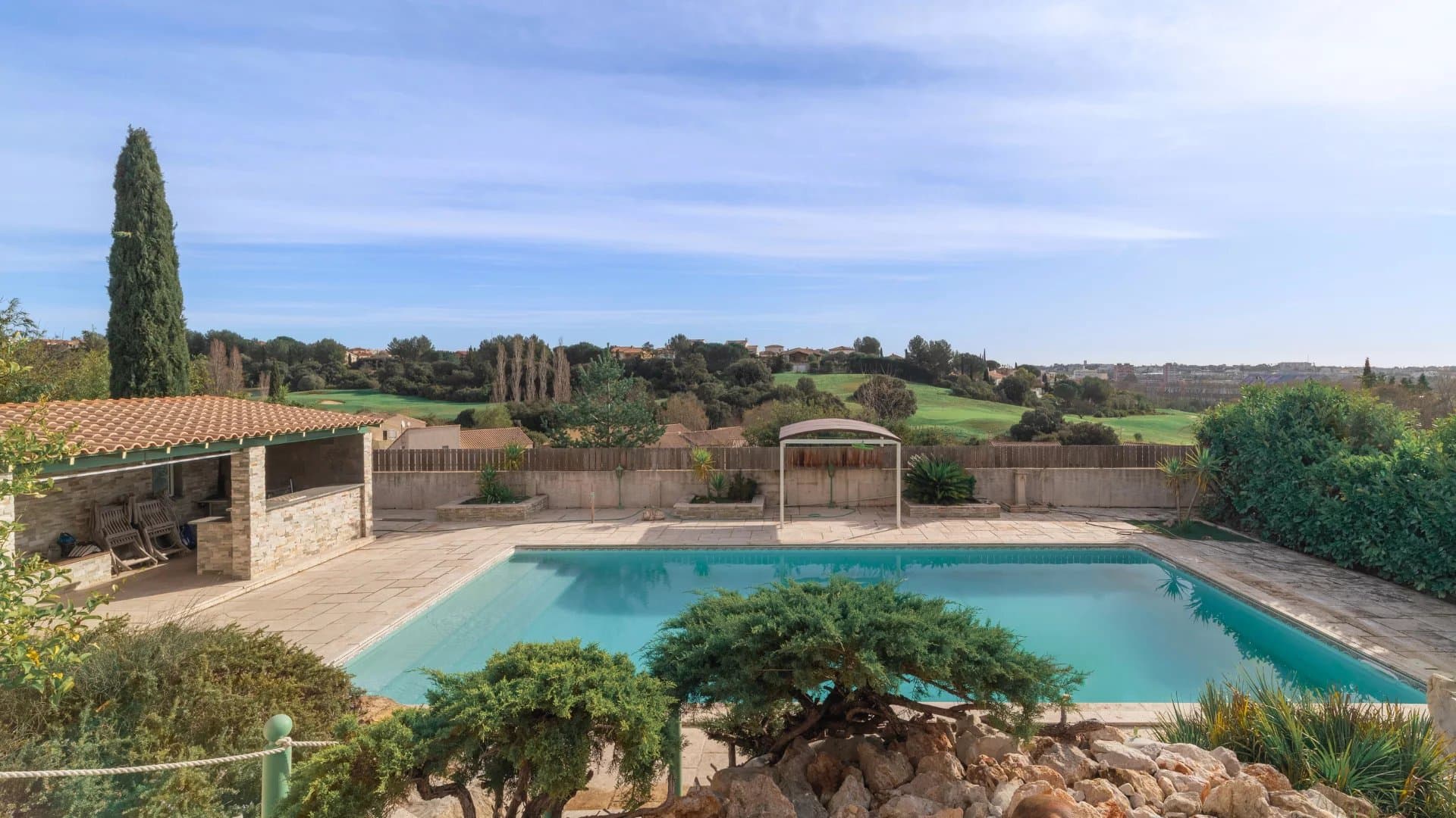 Villa avec piscine et vue golf à Juvignac – 190 m² aux portes de Montpellier - Photo 1