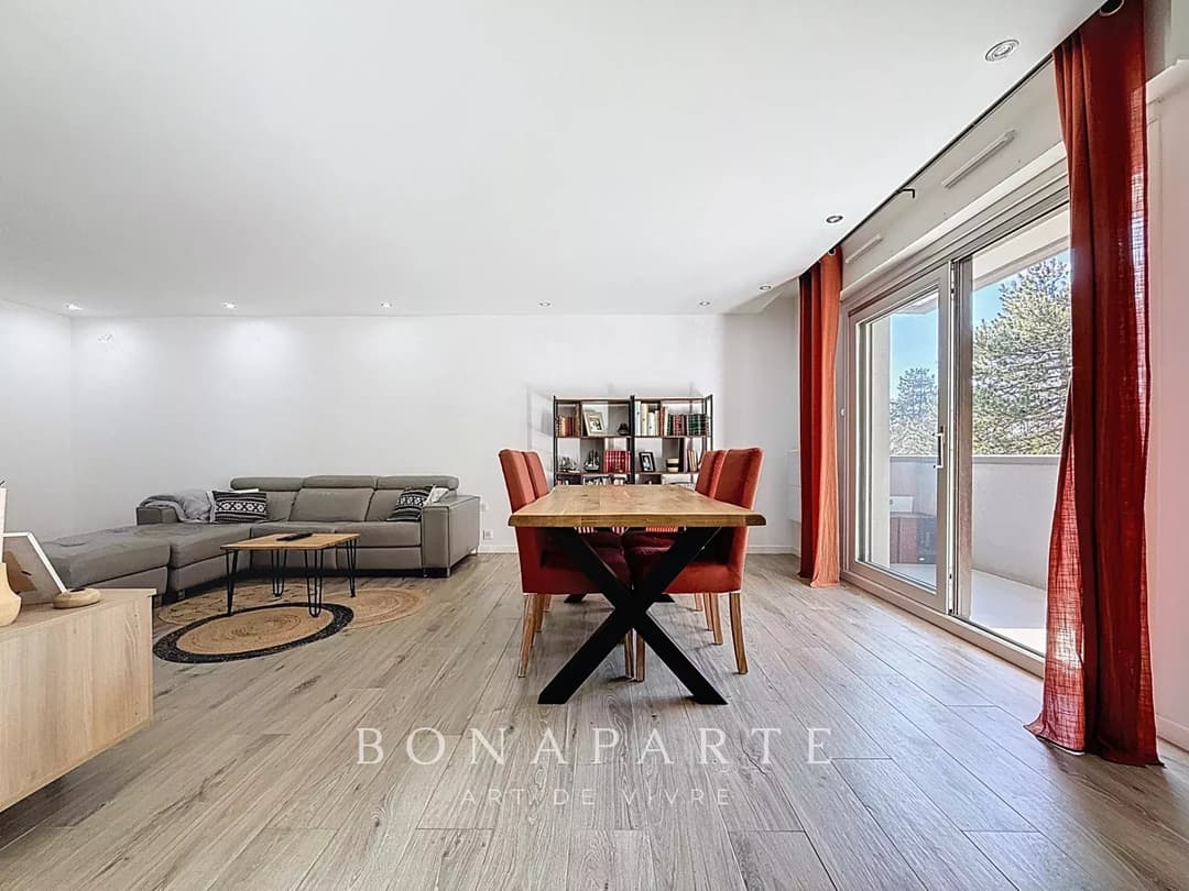 GEX CENTRE - APPARTEMENT LUMINEUX RENOVE - Photo 14