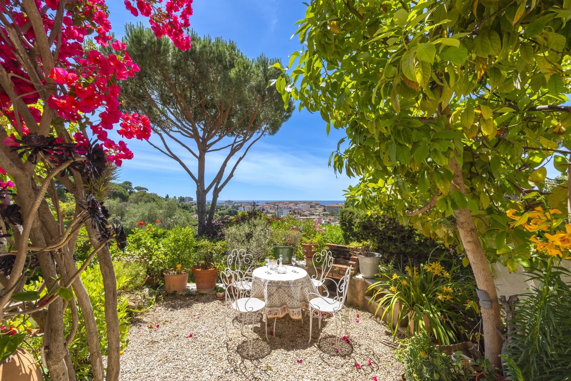 NOUVEAUTÉ CANNES - SUPERBE VILLA BELLE ÉPOQUE À LA VUE MER PANORAMIQUE - Photo 7
