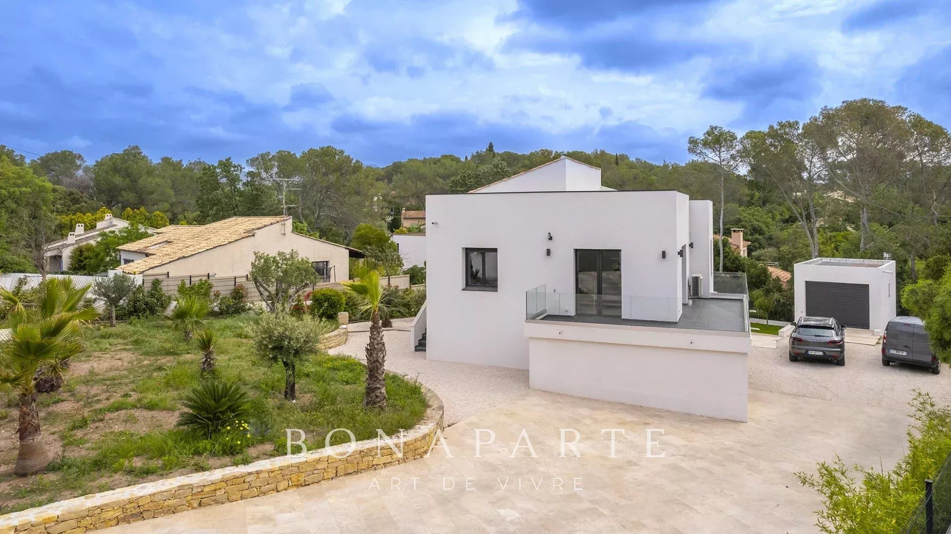 Villa contemporaine de 238m² avec studio, T2 indépendant, garage et piscine - Photo 4