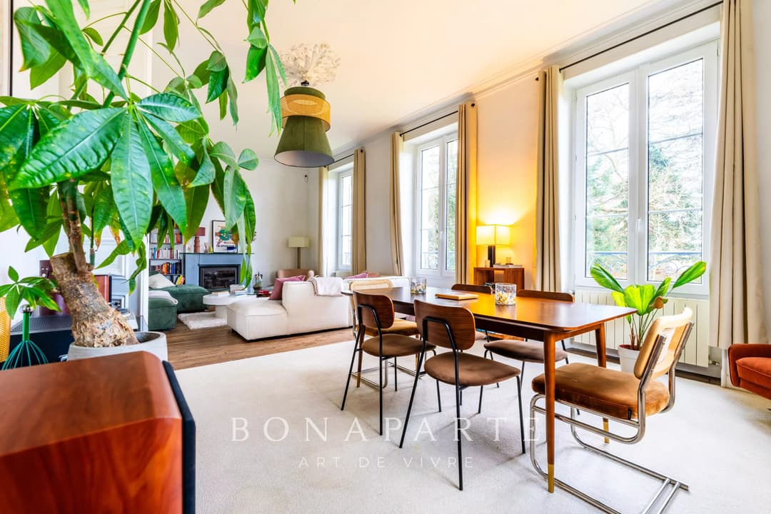 Propriété d'exception : Élégante maison de maître avec dépendances - Photo 4