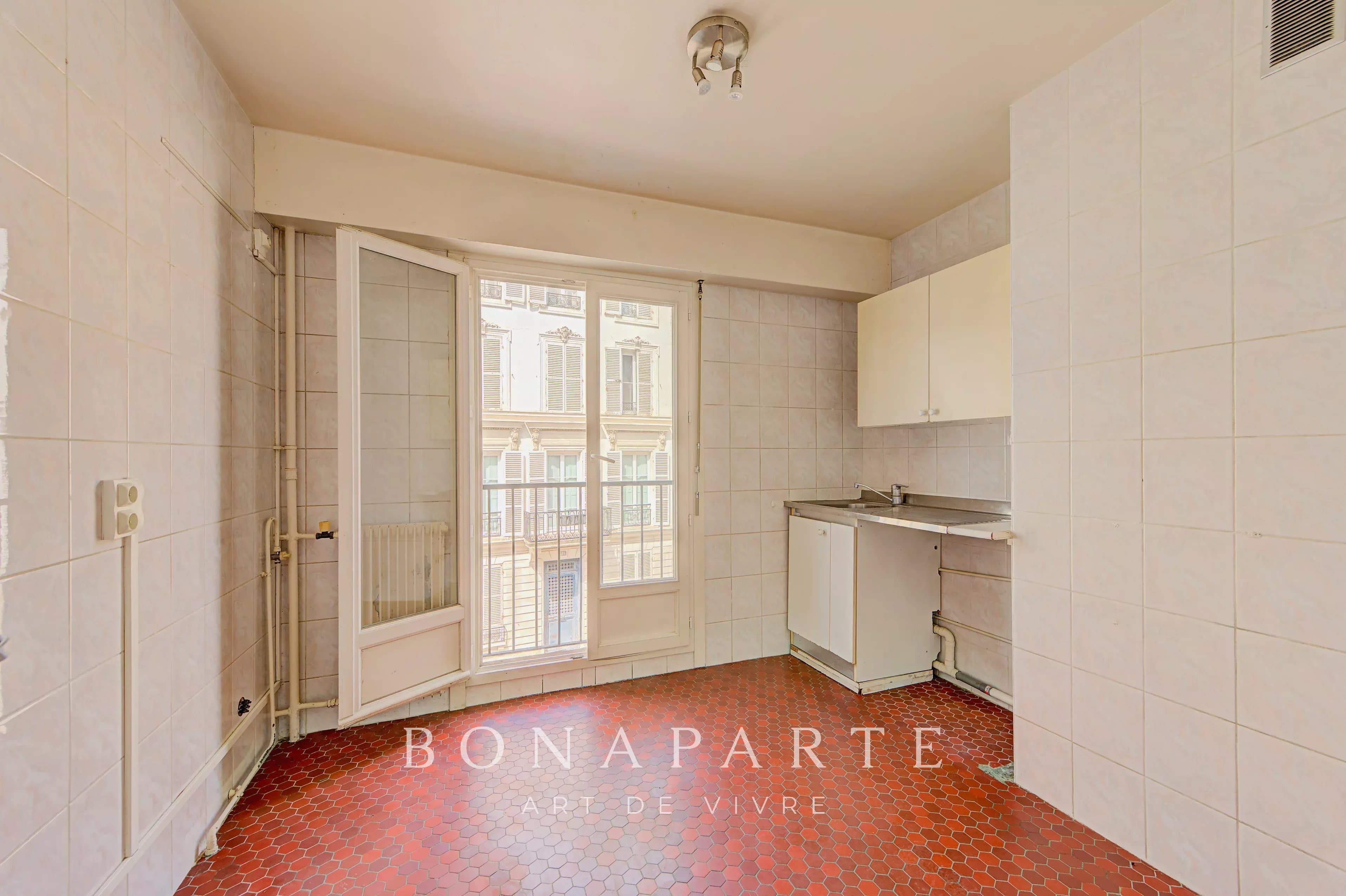 VERSAILLES - ENTRE CHÂTEAU ET MARCHÉ NOTRE-DAME – 115 M² – 3 CHAMBRES – 2 PARKINGS EN SOUS-SOL - Photo 8