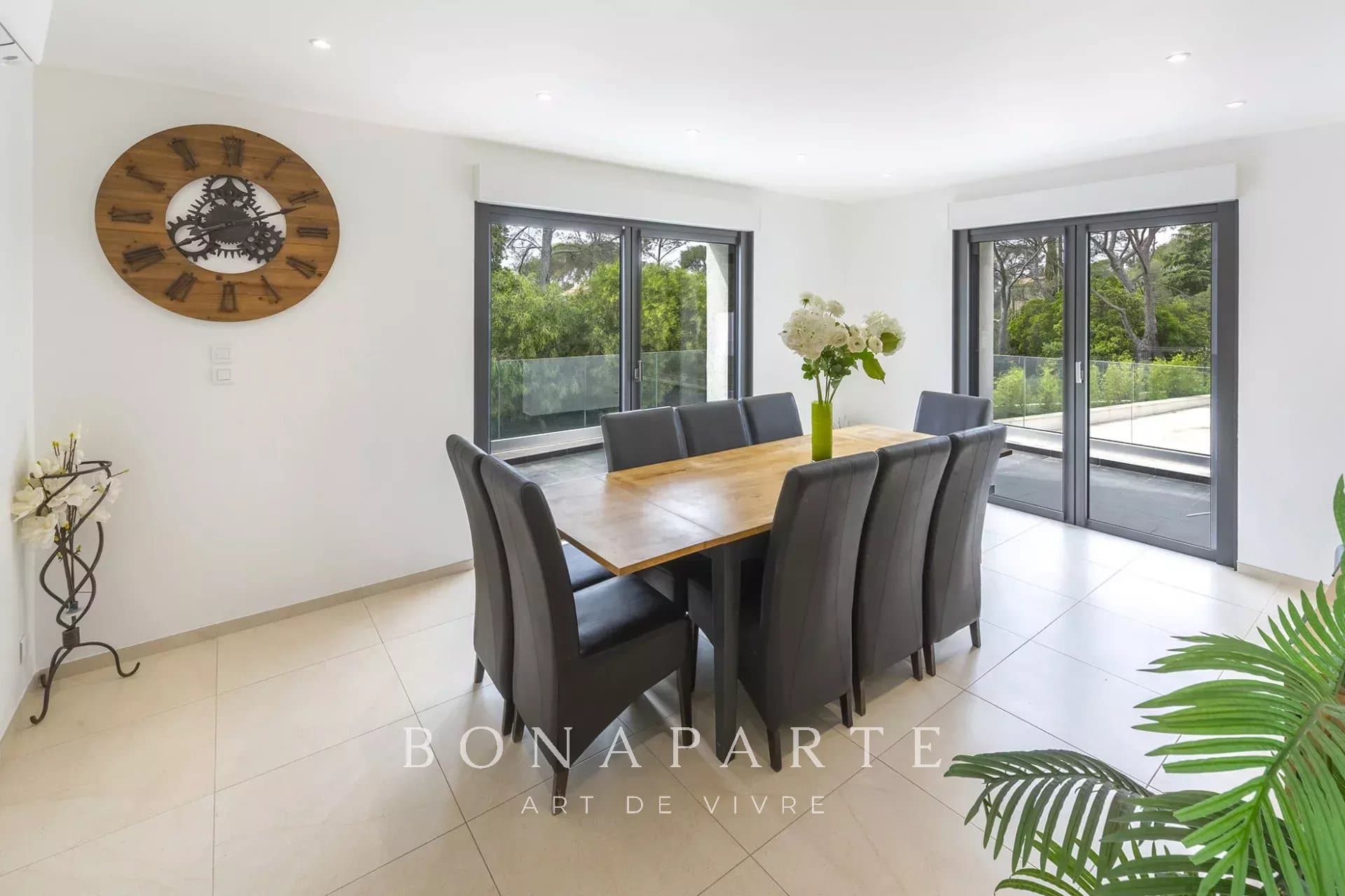 Villa contemporaine de 238m² avec studio, T2 indépendant, garage et piscine - Photo 7