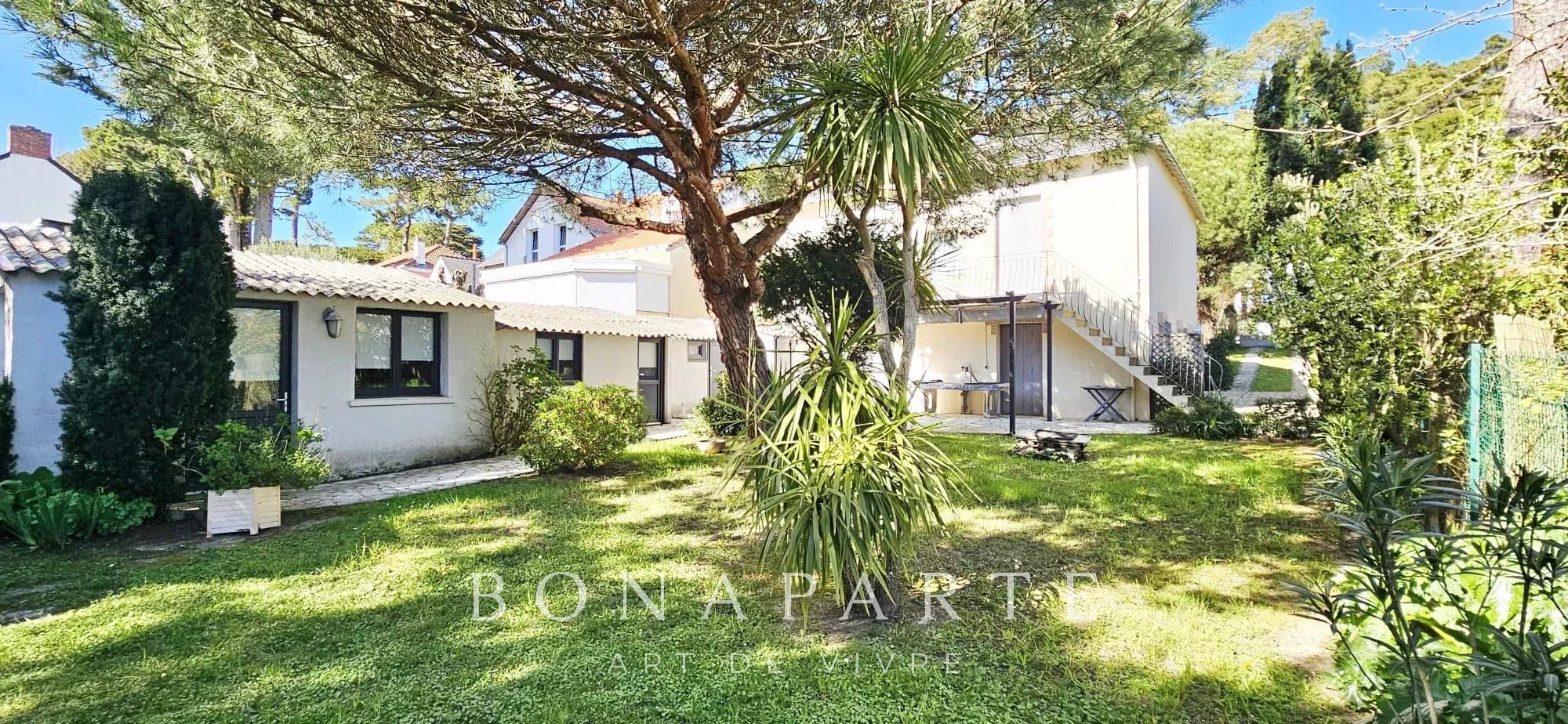 A 750M FROM THE BEACH AND 500M FROM SHOPS / BAULOISE VILLA / 3 BEDROOMS + STUDIO