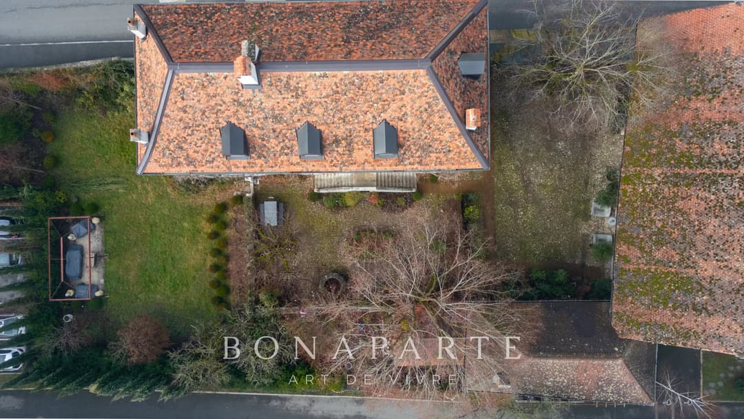 Cessy - Maison de maître historique - Photo 25