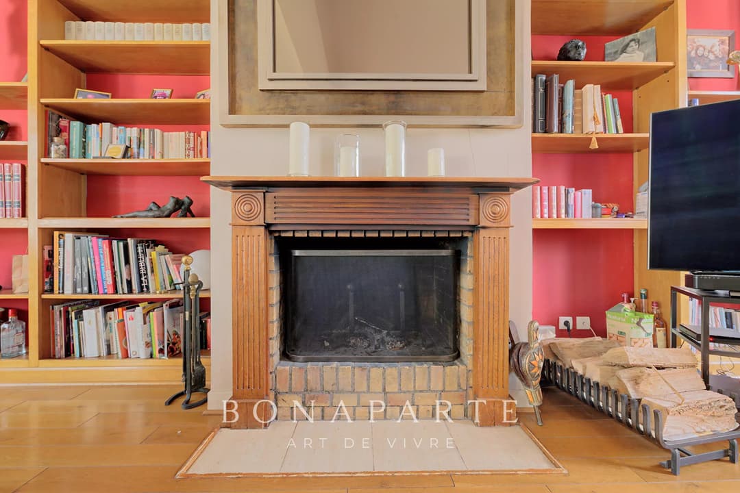 SURESNES - Maison en pierre meulière avec jardin à l’abri des regards – 204 m² - Photo 8