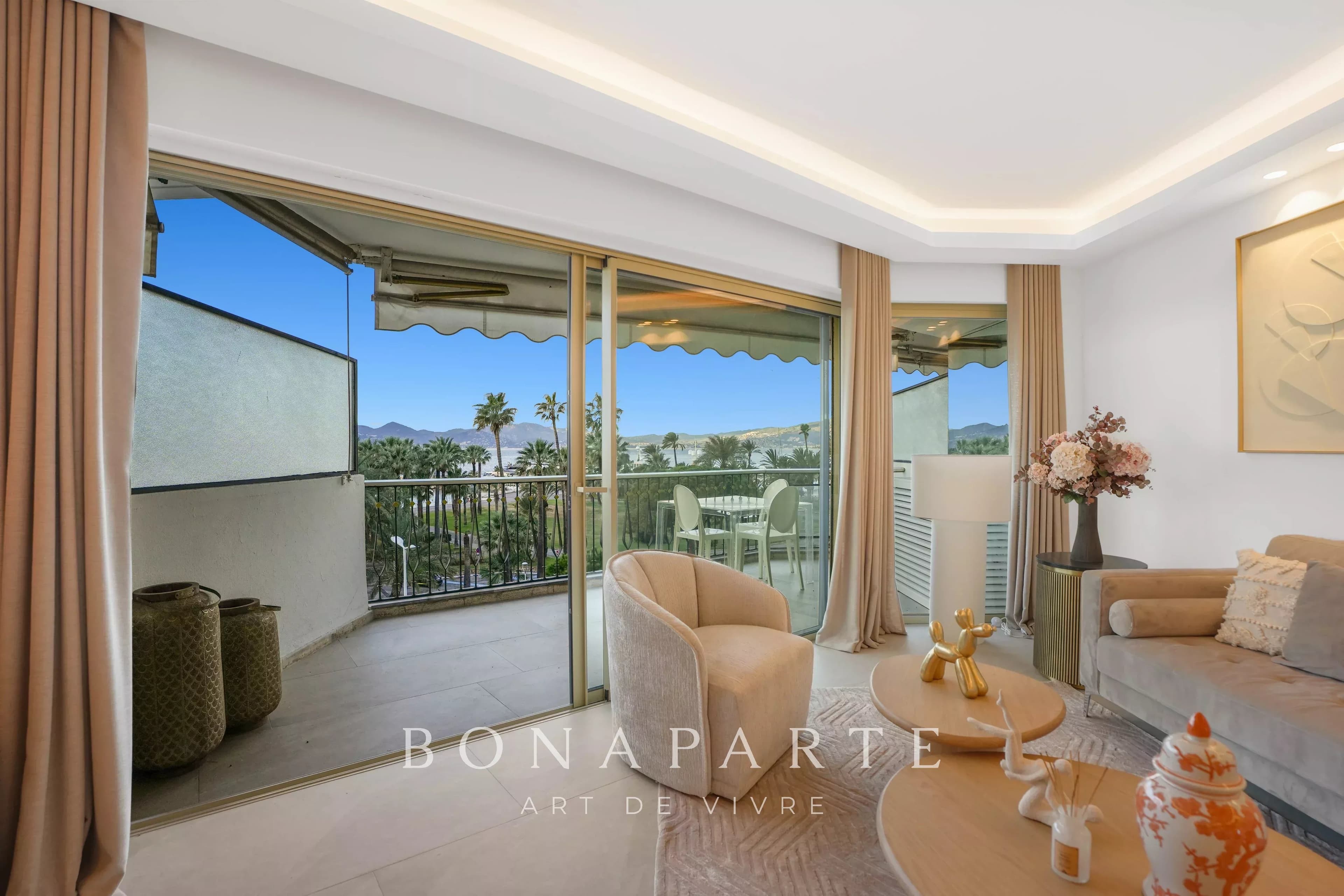 CANNES / CROISETTE - MAGNIFIQUE T4 - ENTIEREMENT RENOVE - Photo 1