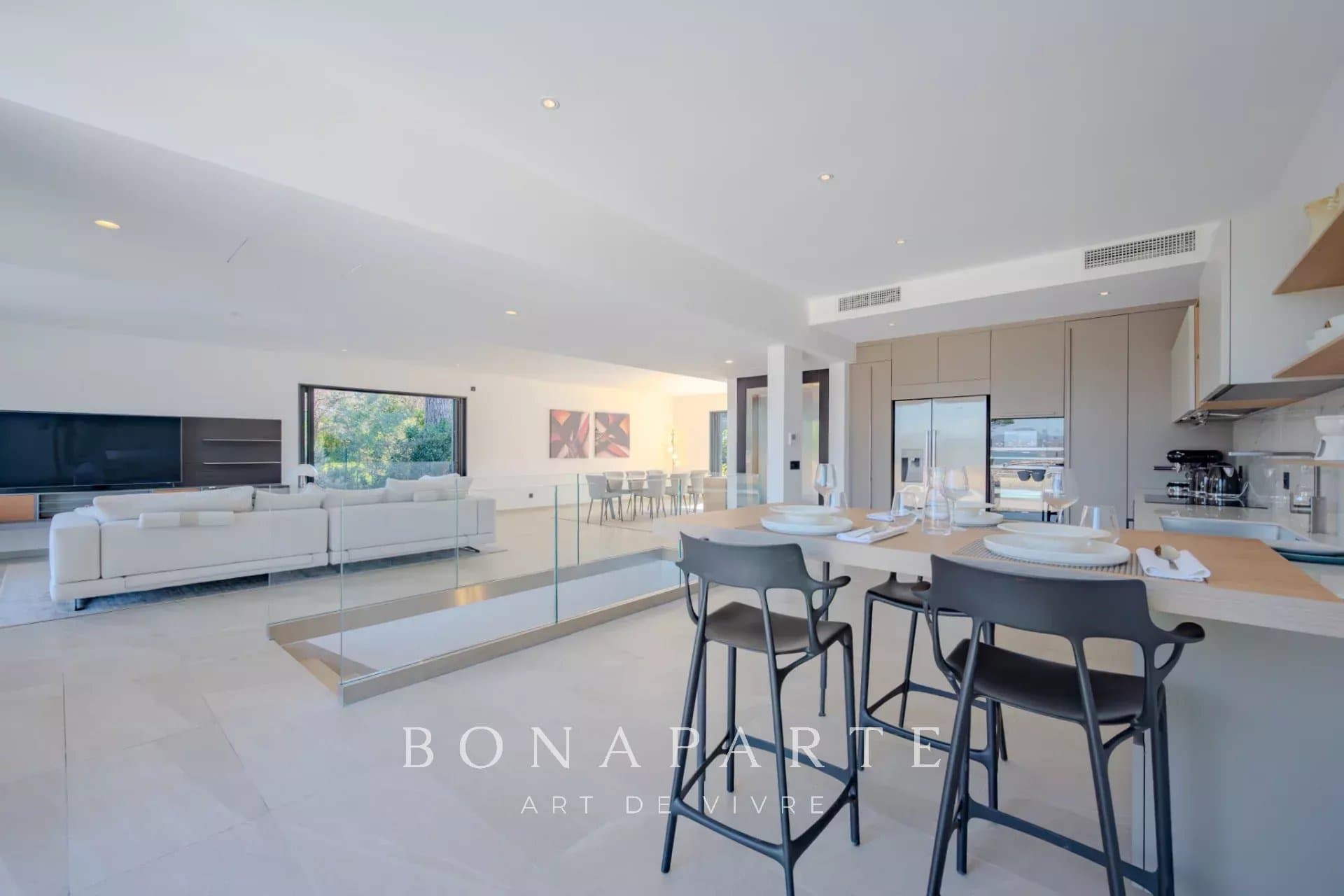 GASSIN - SAINT-TROPEZ Exclusivité : Magnifique villa-appartement en duplex avec très belle vue mer - Photo 12