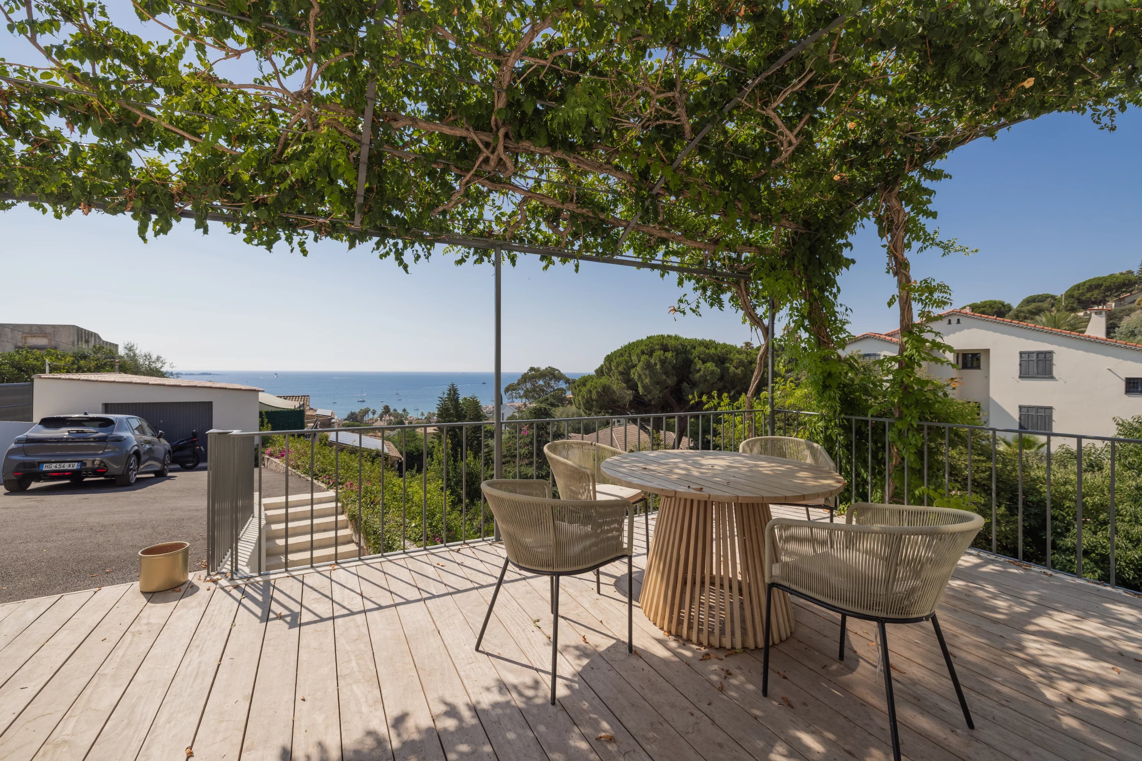 Aux portes de SUPER CANNES, élégante villa entiérement rénovée - vue mer panoramique - position dominante - Photo 25