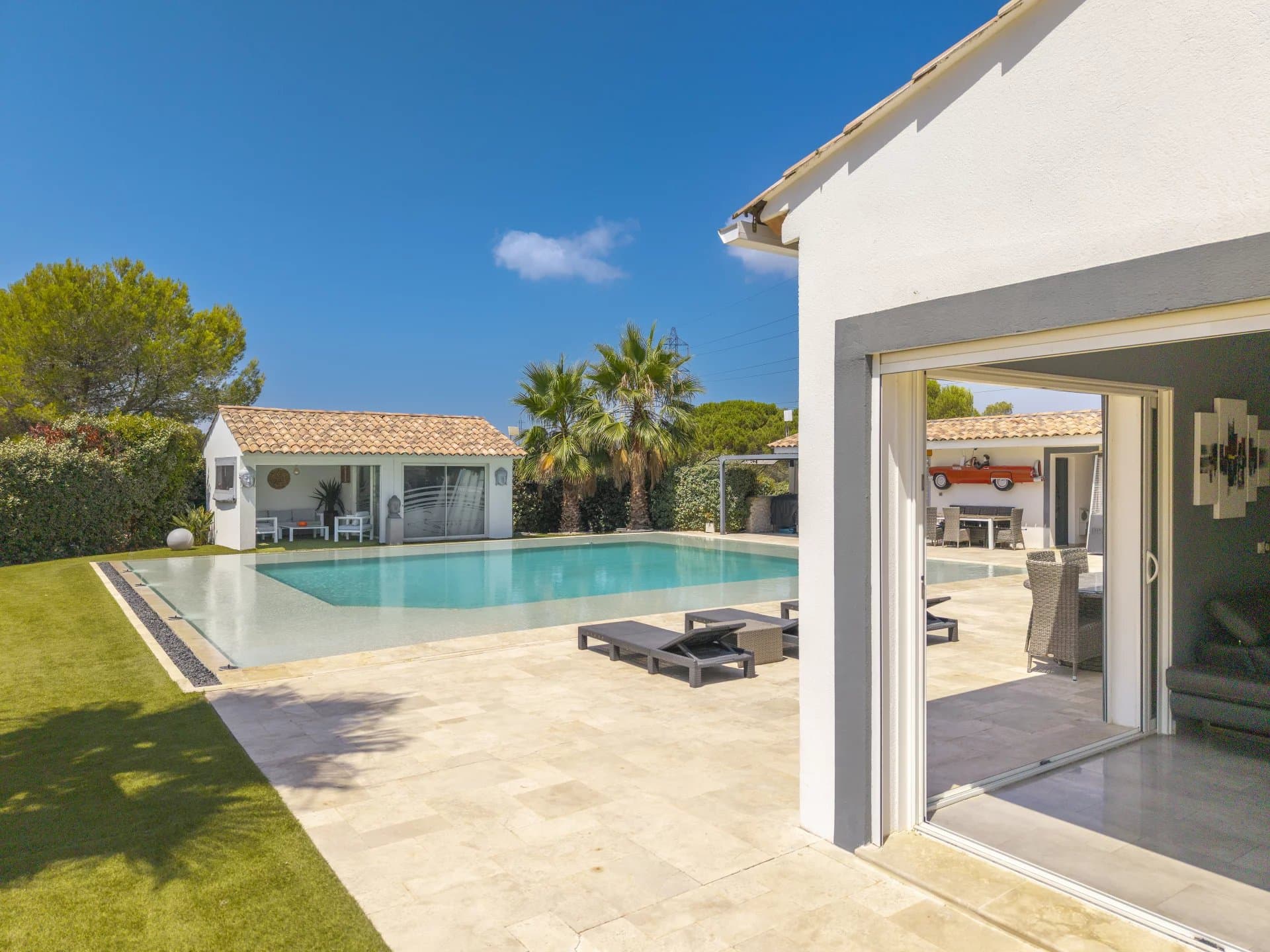 ROQUEBRUNE-SUR-ARGENS - NOUVEAUTÉ EXCLUSIVITÉ PROPRIÉTÉ AUX PRESTATIONS HAUT DE GAMME - Photo 4