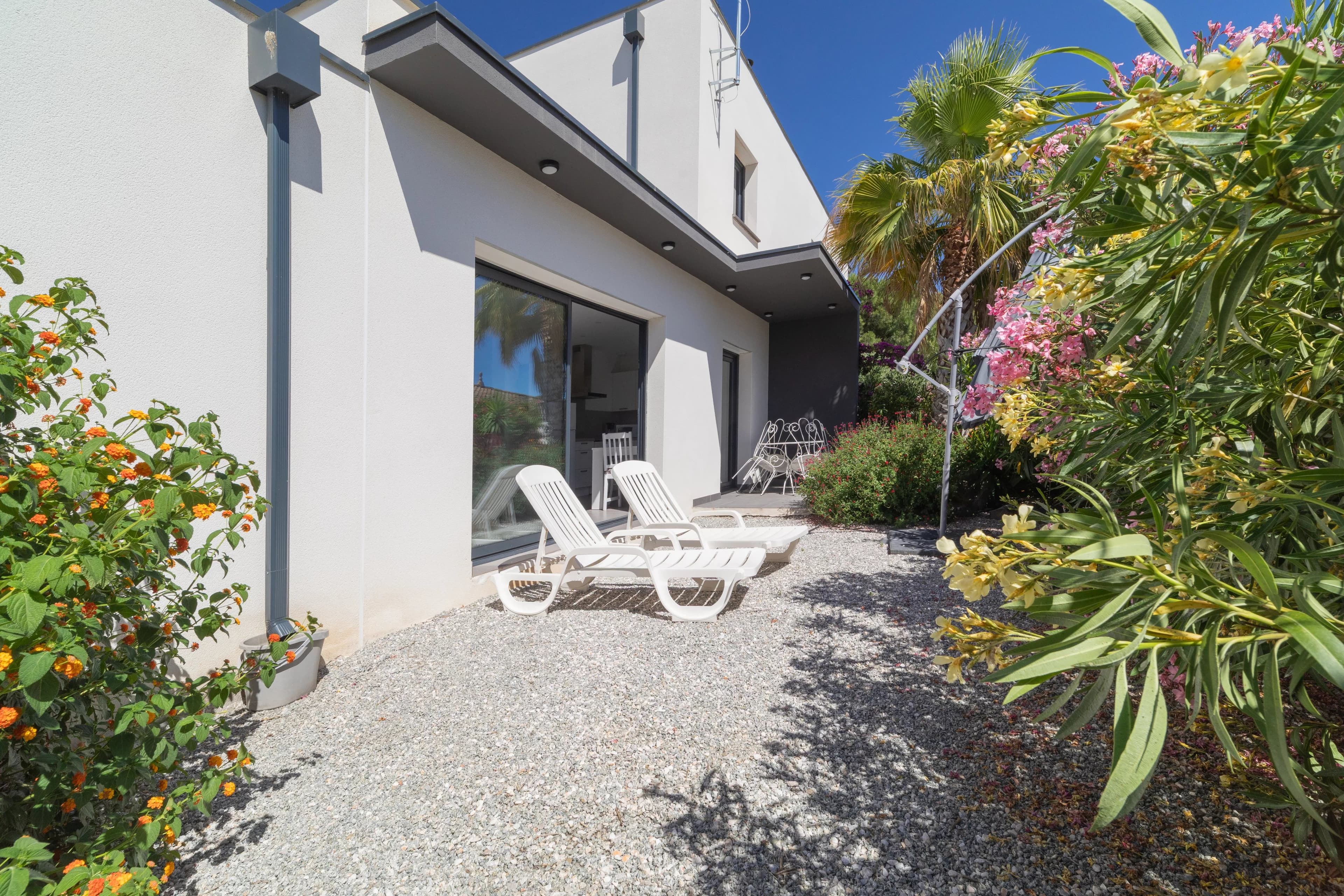 Villa de prestige 4 chambres avec dépendance – 800 m de la mer – Grau d'Agde - Photo 2