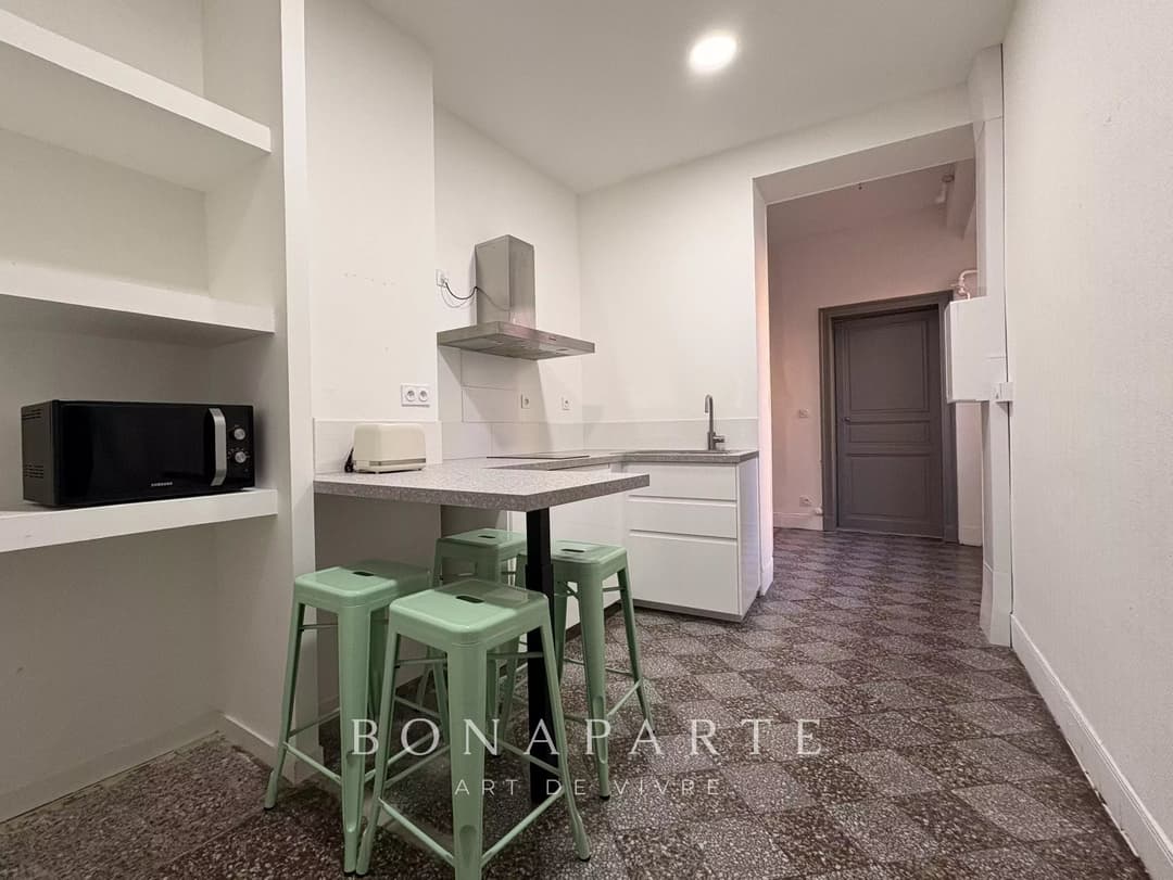 Immeuble Nîmes – Adresse de prestige en centre-ville - Photo 13