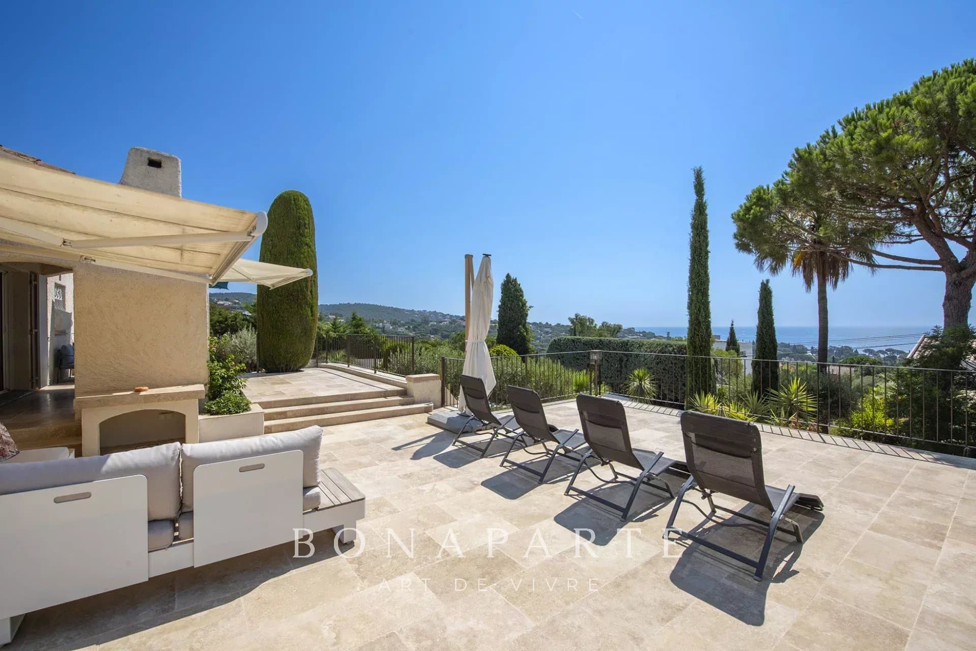 Belle villa provençale vue mer de 193m², avec 5 chambres et piscine - Photo 4