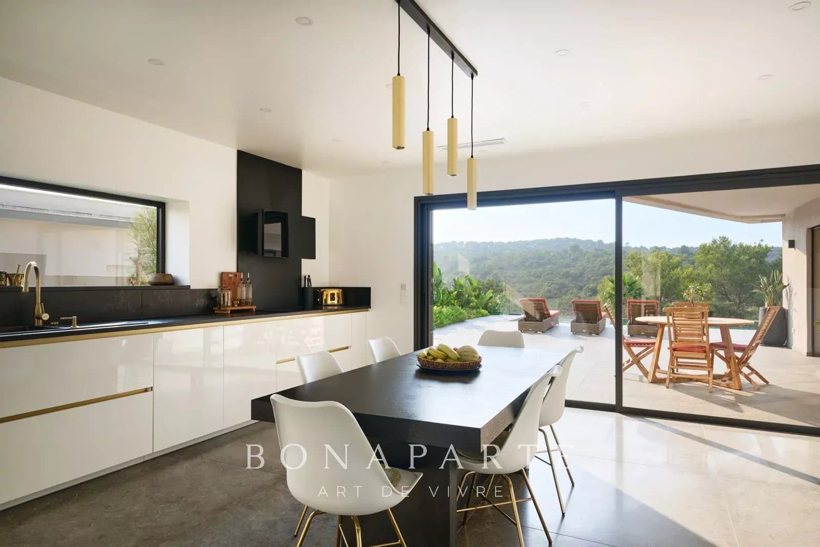 SAINT-AYGULF EXCLUSIVITE : VILLA CONTEMPORAINE NEUVE – POSITION DOMINANTE – VUE SUR LA FORÊT - Photo 10