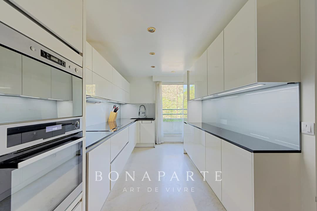 SAINT-CLOUD – CŒUR DE VILLE, ENTRE MARCHÉ ET PARC - Photo 10