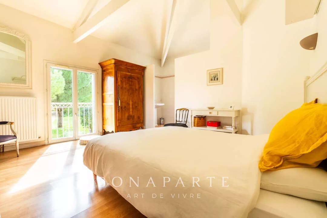 Elégante villa d'architecte et ses espaces de détente extérieurs - Photo 8