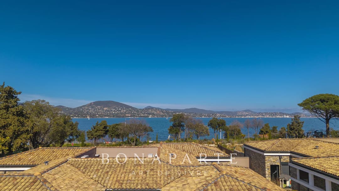 EXCLUSIVITE : Magnifique "villa appartement" en duplex avec très belle vue mer - Photo 3