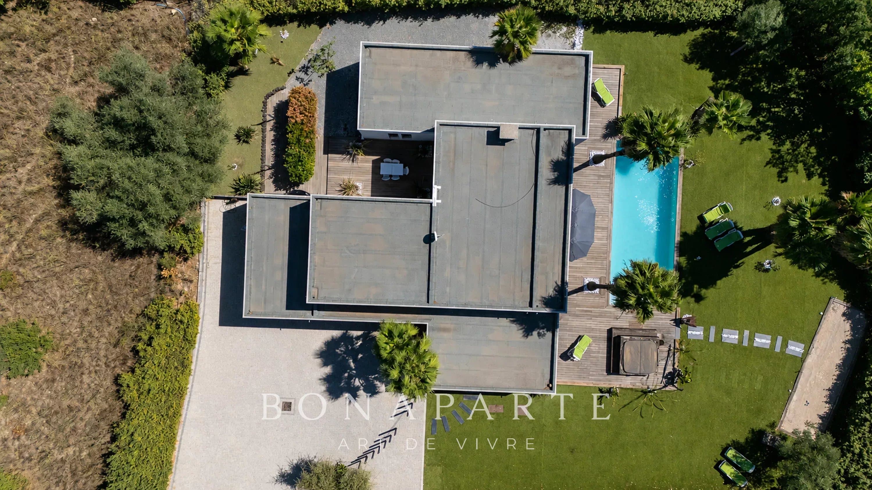 PROCHE SAINTE MAXIME - SPACIEUSE VILLA CONTEMPORAINE DE 4 CHAMBRES - Photo 22