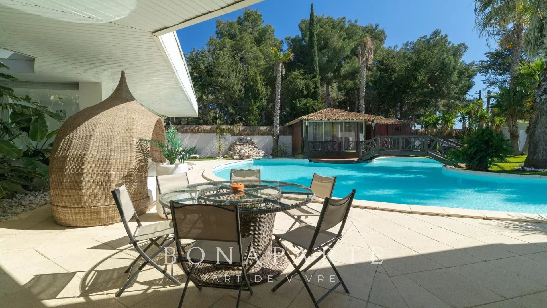 Villa contemporaine d’exception à quelques pas de la mer – Élégance, volumes et art de vivre méditerranéen - Photo 3