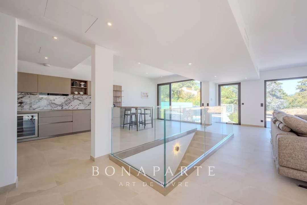 EXCLUSIVITE : Magnifique "villa appartement" en duplex avec très belle vue mer - Photo 8