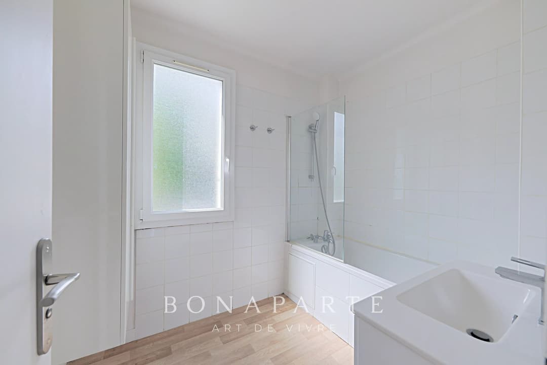 3 pièces 74 m² – Balcon, vue Tour Eiffel, parking – Val d’Or - Photo 11