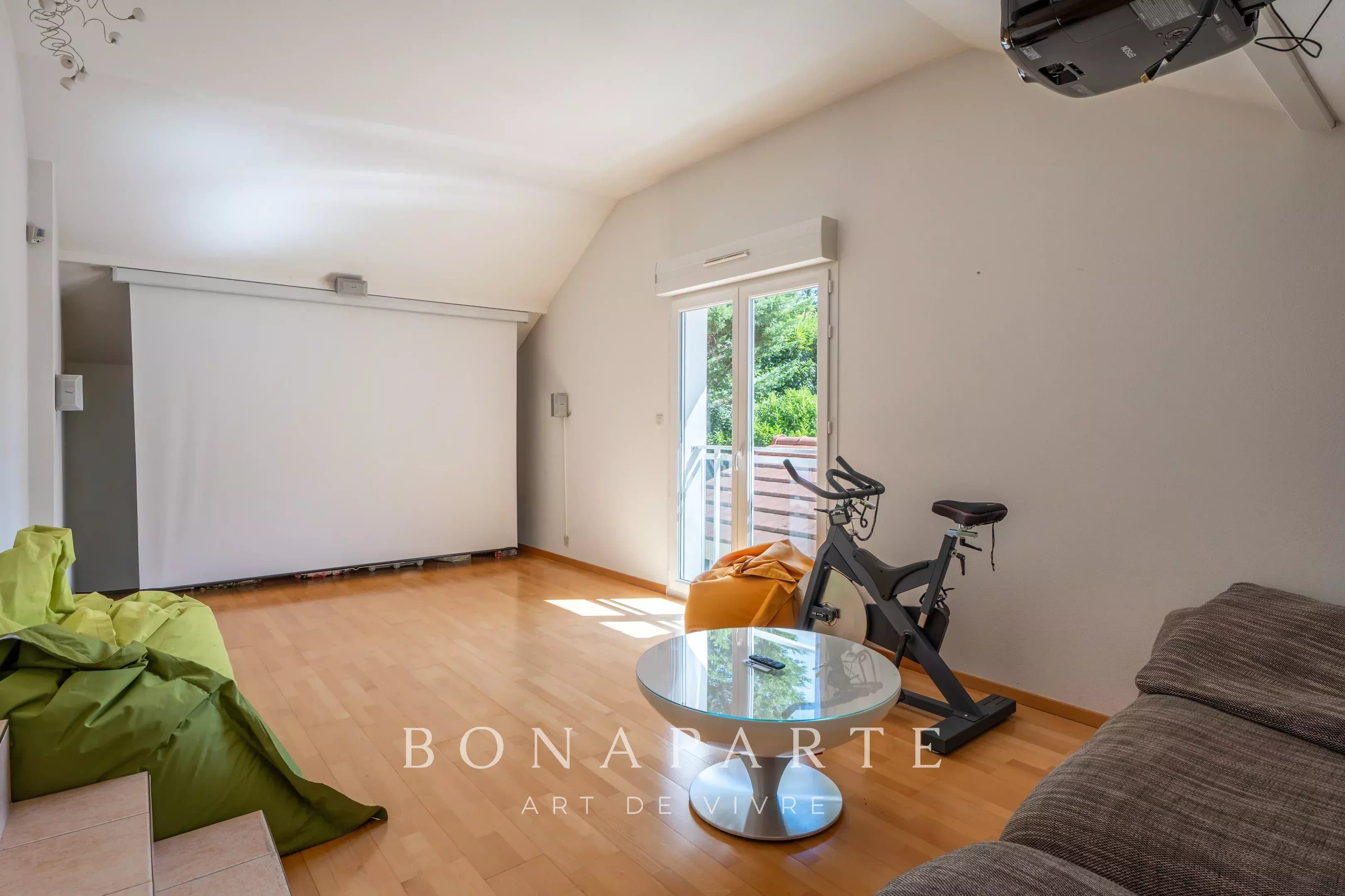 VEIGY-FONCENEX | BELLE MAISON FAMILIALE DE 261m²| A DEUX PAS DE LA FRONTIERE SUISSE - Photo 16