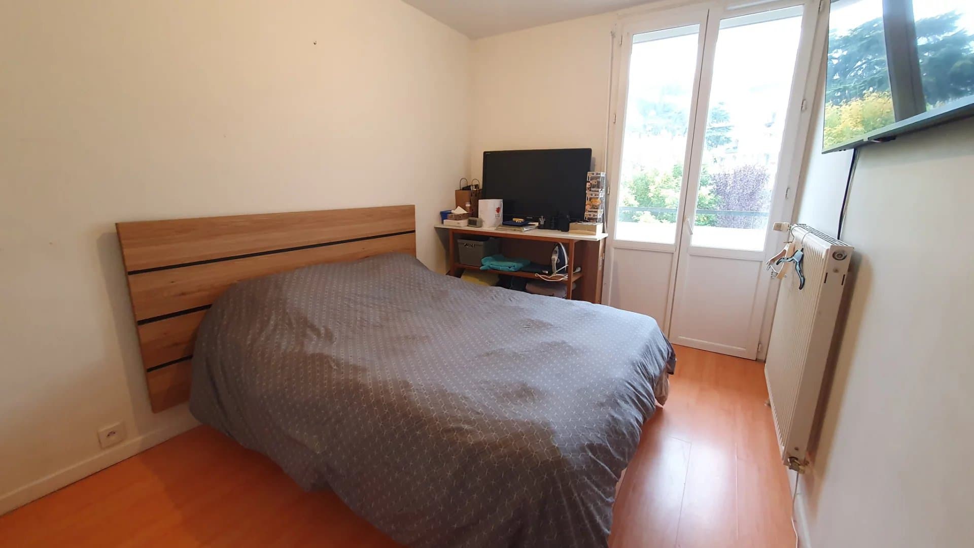 Appartement spacieux et lumineux avec balcons et cave - Photo 5
